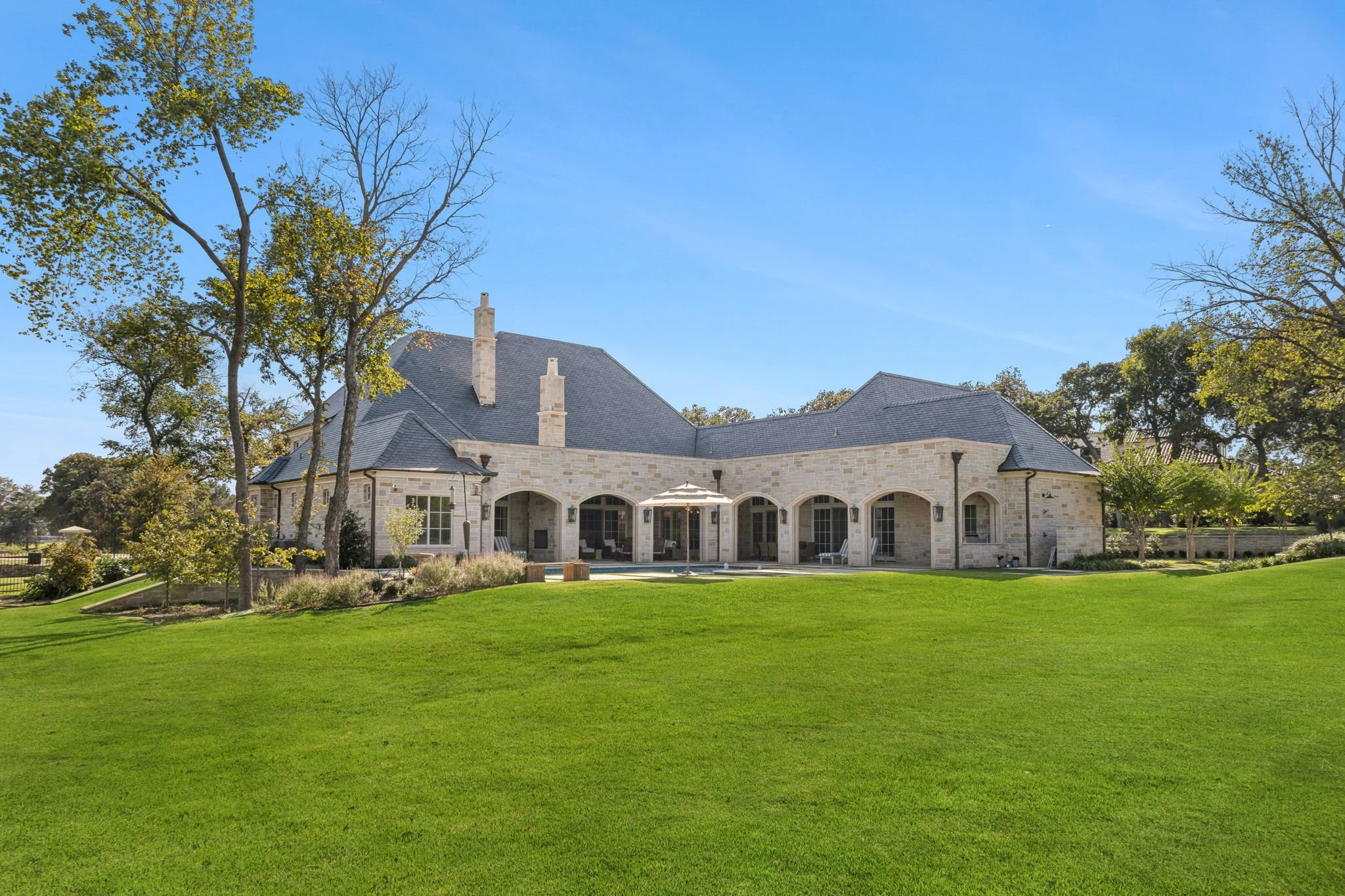 1806 Scenic LE Construction LLC Custom Luxury Built Home.jpg