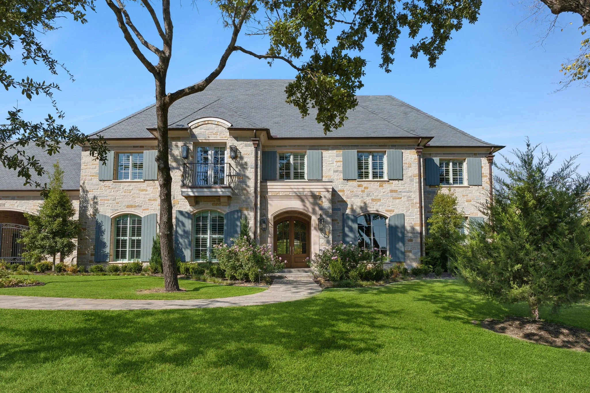 1806 Scenic LE Construction LLC Custom Luxury Built Home.jpg