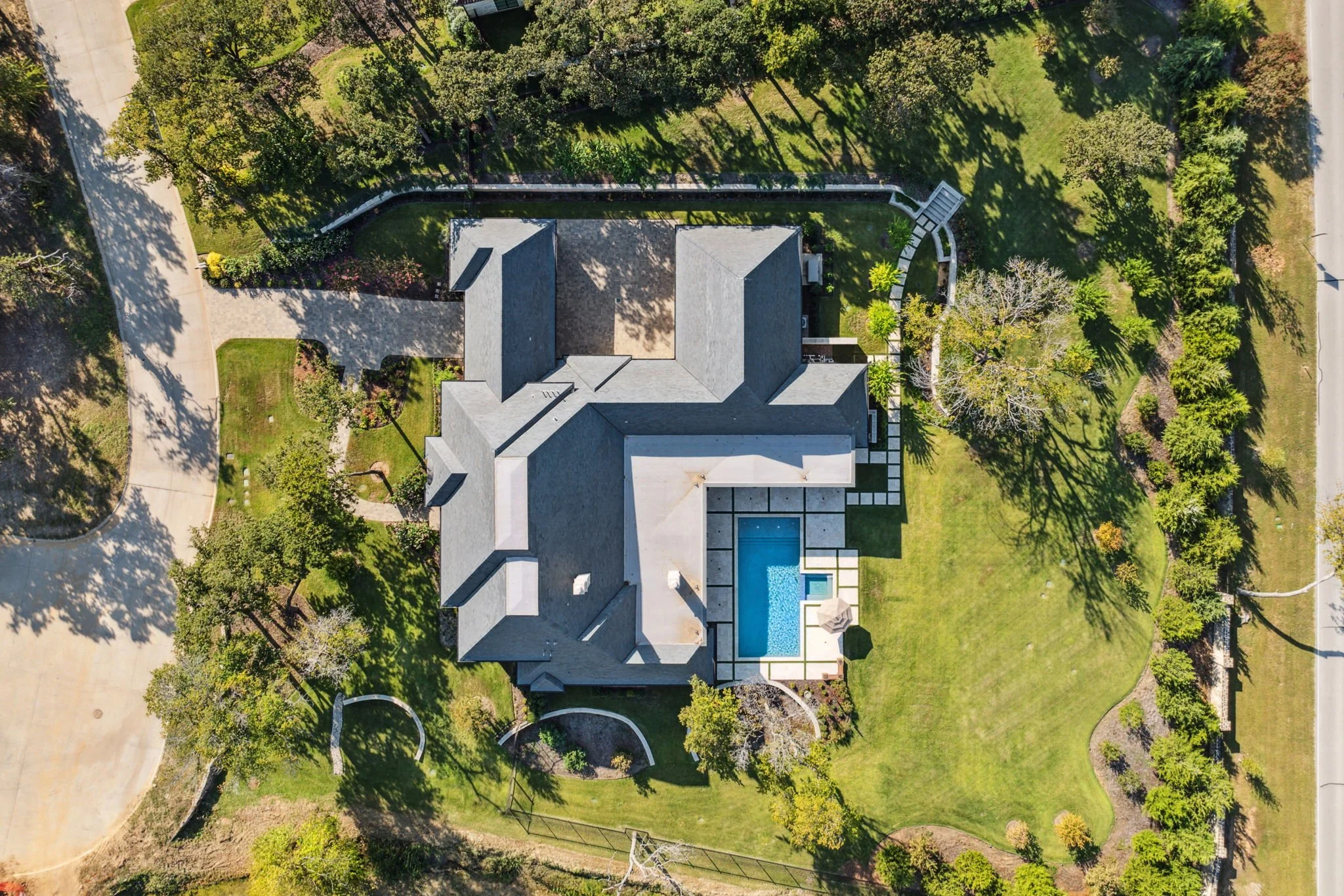 1806 Scenic LE Construction LLC Custom Luxury Built Home.jpg