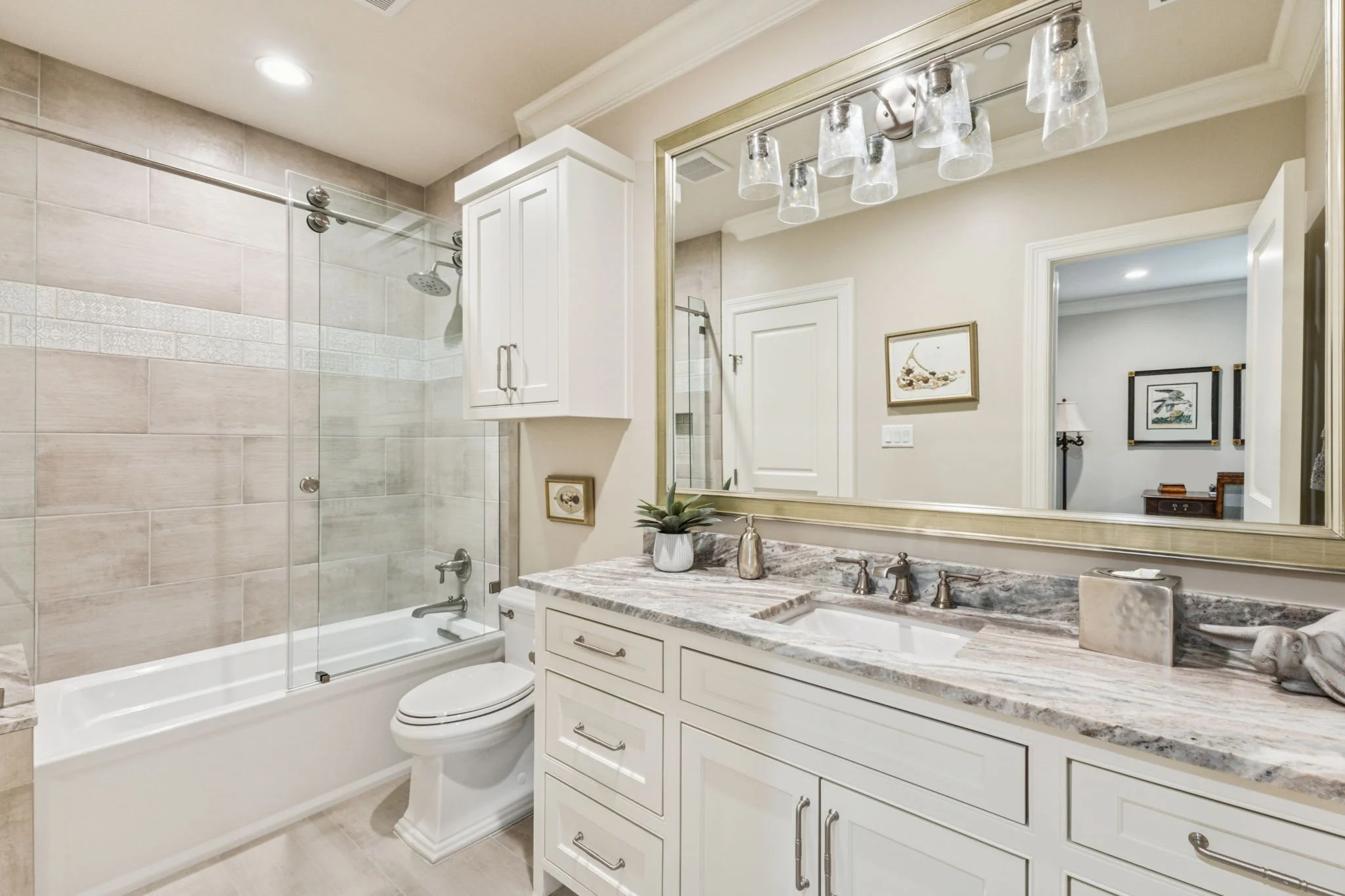 1806 Scenic LE Construction LLC Custom Luxury Built Home.jpg