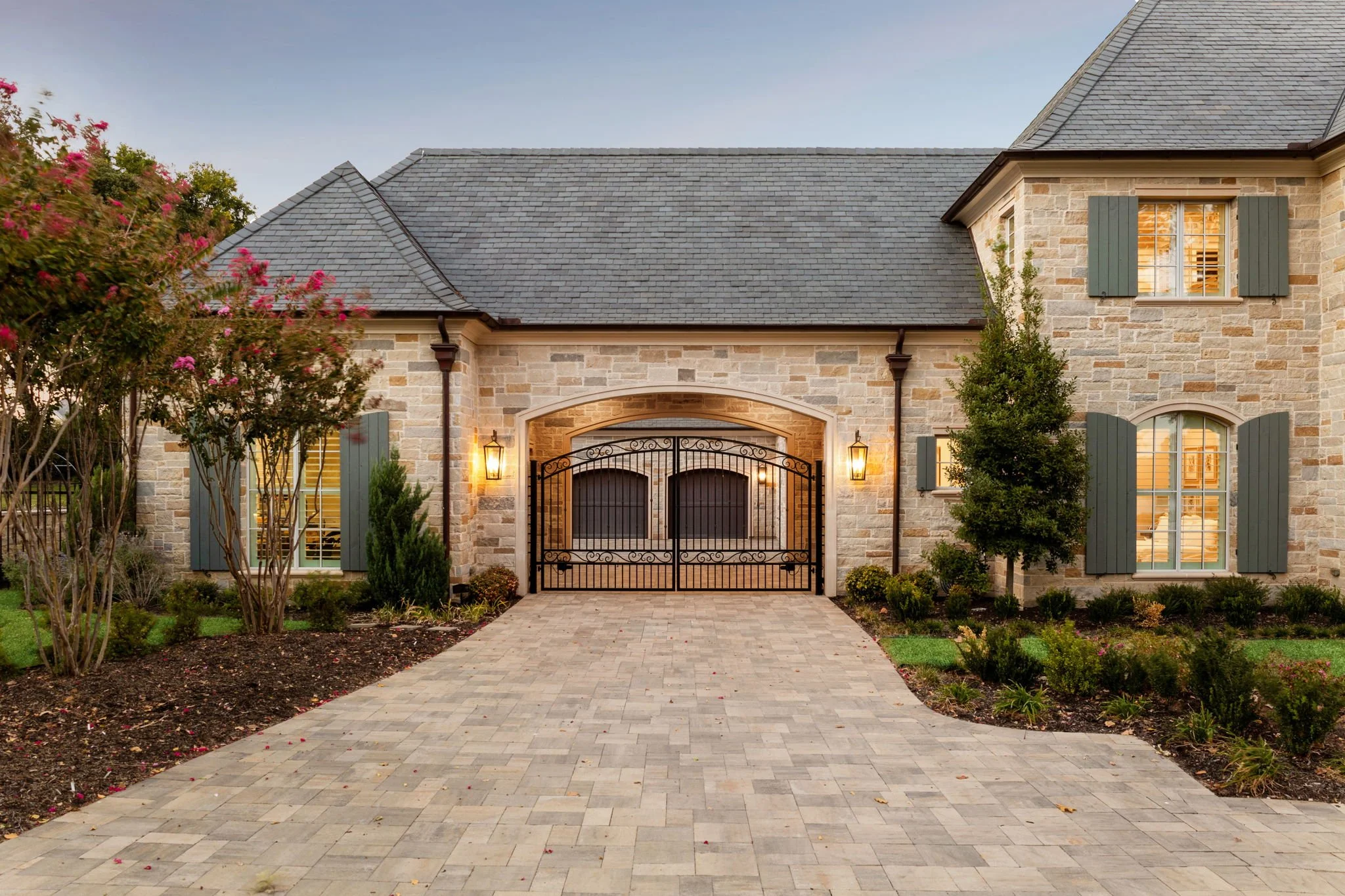 1806 Scenic LE Construction LLC Custom Luxury Built Home.jpg