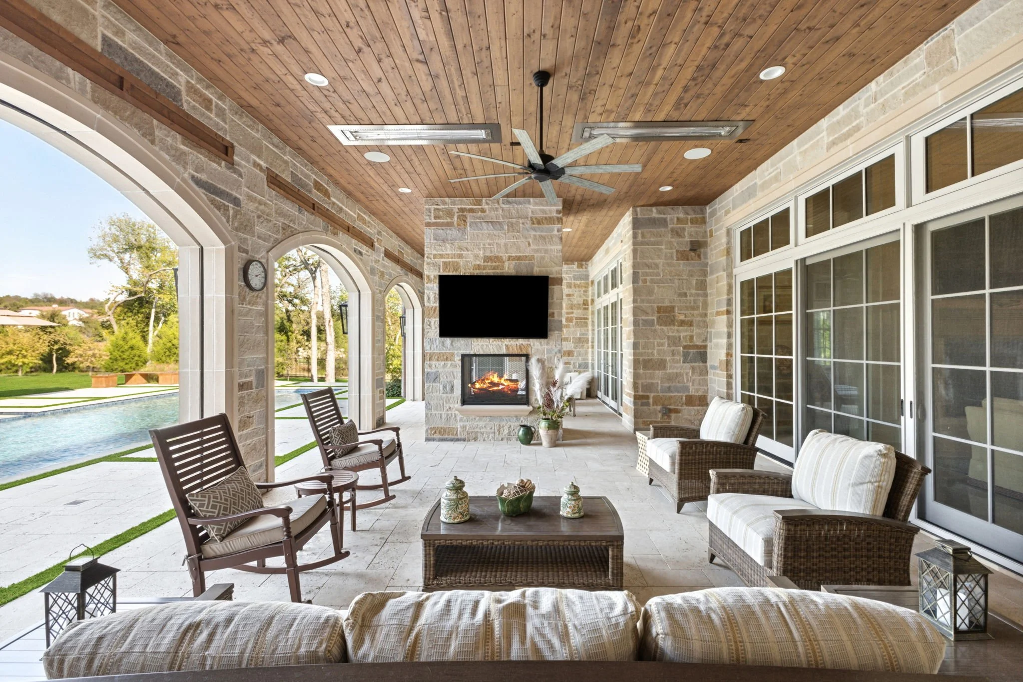 1806 Scenic LE Construction LLC Custom Luxury Built Home.jpg