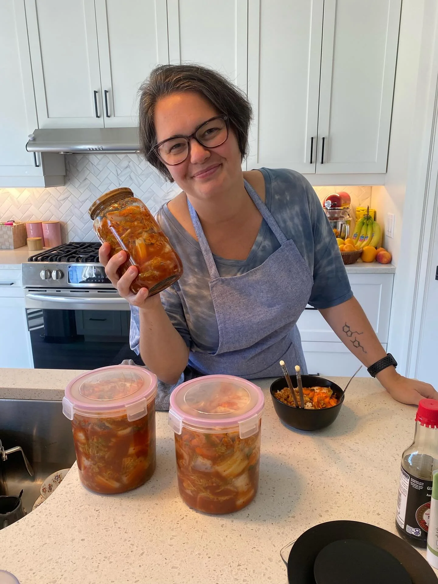 One of the ways I live out my why behind Arandu is through the simple, joyful act of making food that nourishes not just me, but the community around me.
Kimchi has become one of my favorite ways to care for my microbiome. It is full of probiotics,