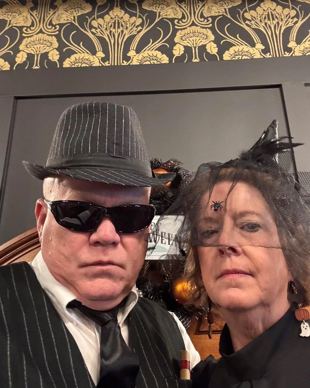 Hey friends! 🎃

We&rsquo;re all dressed up and ready for a fun night at 1861 Wine Lounge! We&rsquo;re kicking off Halloween weekend with The Wailing Onion food truck from 5&ndash;10 PM.

We&rsquo;ll have gift cards for the best costumes, fall-inspir