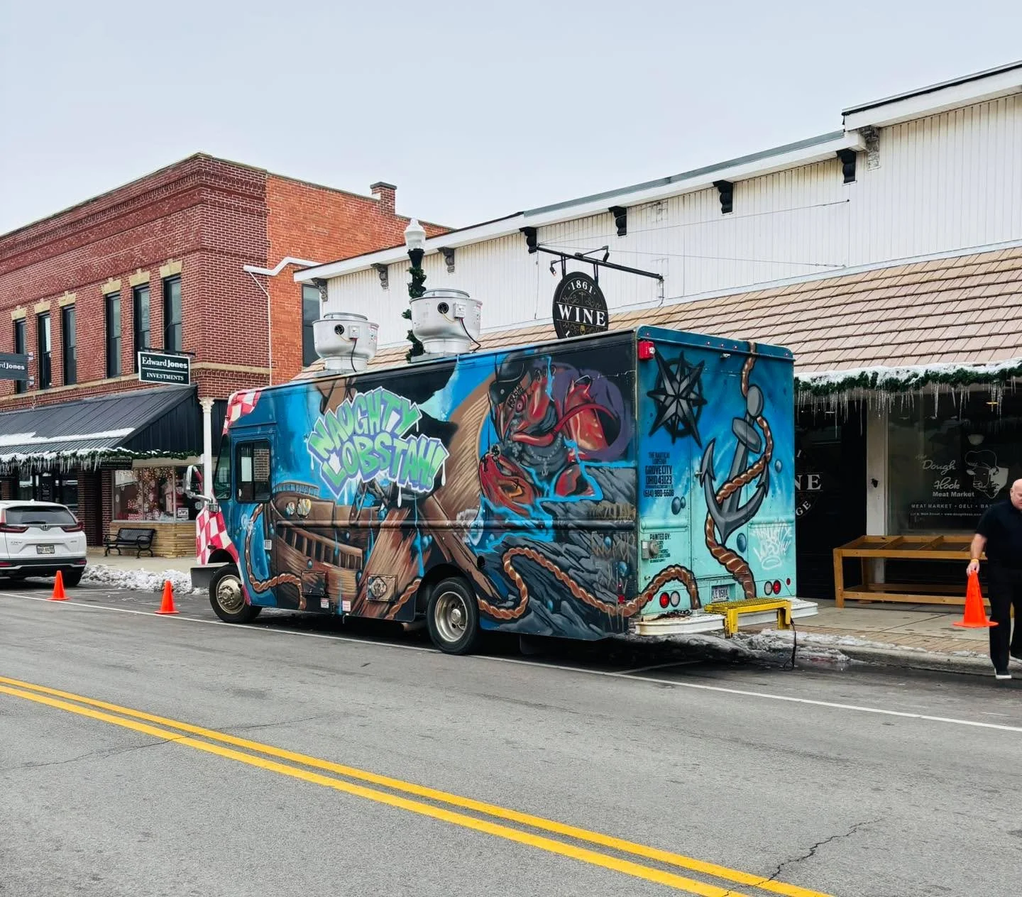 🚨 They&rsquo;re HERE! 🚨
Back by popular demand&hellip; The Naughty Lobstah has officially arrived at 1861 Wine Lounge! 🦞✨

They&rsquo;re serving up their amazing lunch and dinner creations right now &mdash; from 12 PM to 7:30 PM!
Come grab your fa