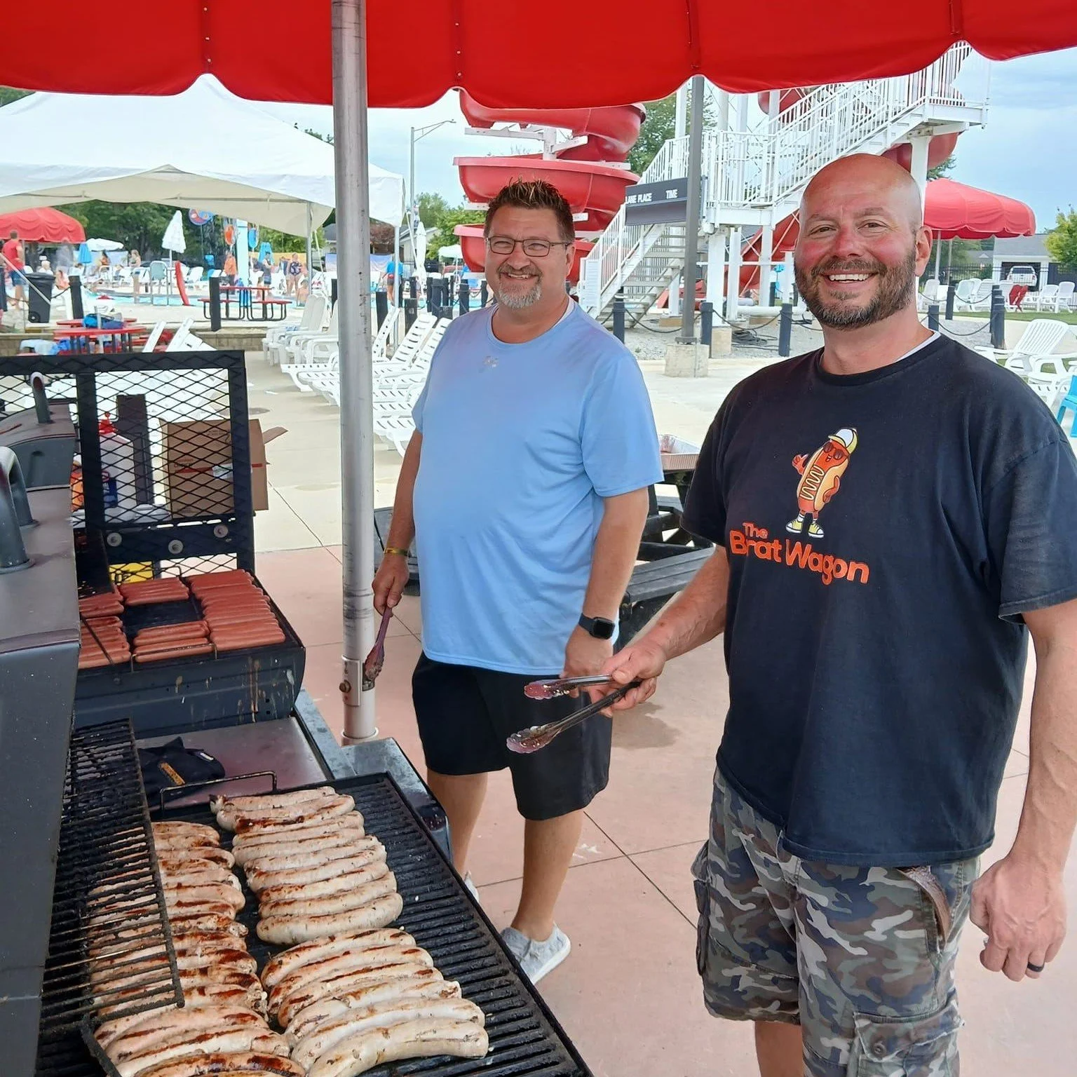 If you needed a sign for dinner&hellip; this is it 🌭🍷

The Brat Wagon, LLC is here tonight(April 24th) 5&ndash;9 PM at 1861 Wine Lounge.