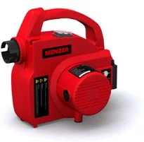 Roter Staubsauger 600 M, Leistung: 520 Watt    
max. Luftleistung: 37 l/sek.    
Max Unterdruck: 230 mbar    
Behältervolumen: 6 L    
Gewicht: 2,3 kg