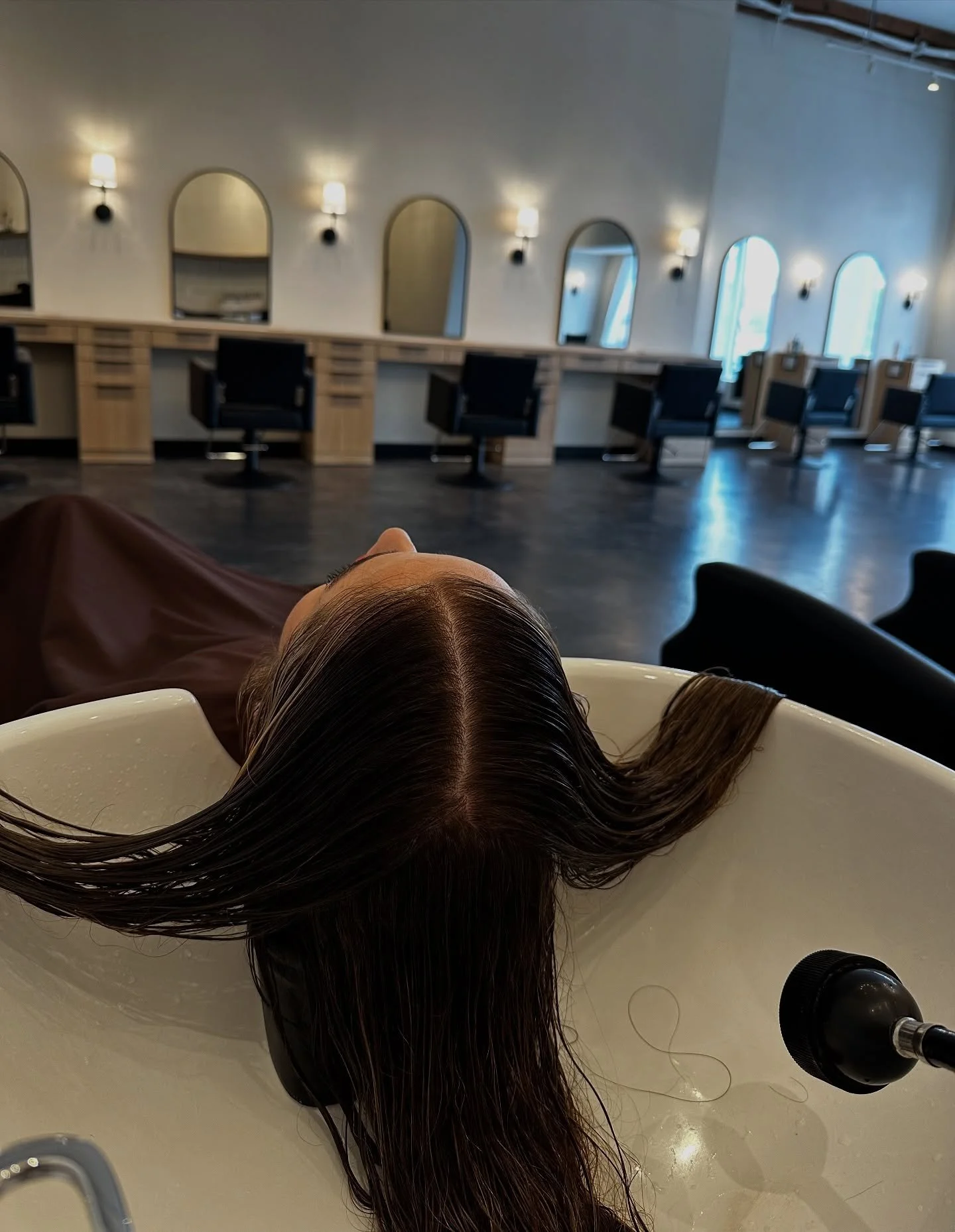 Salon details ✨

Shout out to @hairbymalikakaye for creating the world&rsquo;s dreamiest salon. I can&rsquo;t wait for everyone to see it 🥲