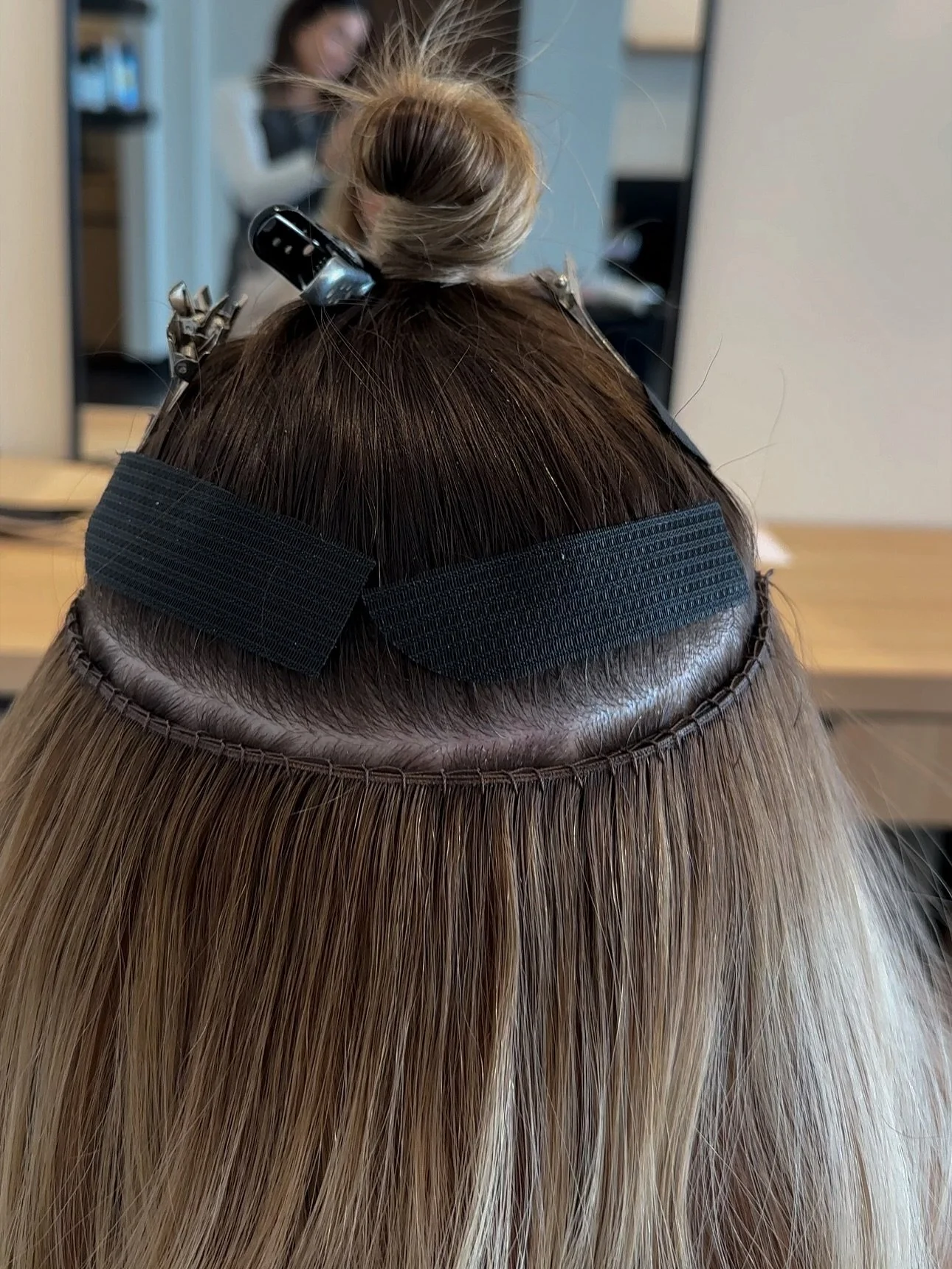 Freshly installed row ✨ clean stitching, healthy scalp, healthy grow out&hellip; all my fave things 😍

Curious about extensions? Send me a DM and let&rsquo;s chat, or head to www.tehyarosehair.com/extensions