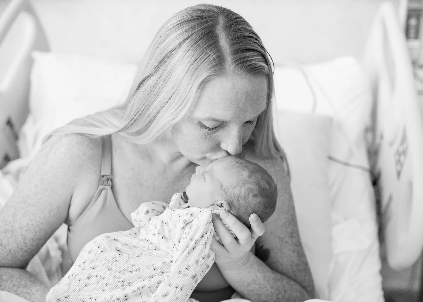 Fresh 48 portraits and the hospital lighting is so in your favor 🤩

Did you know a lot of hospital sessions need darker edits in order to preserve the quality of the image? The lighting is usually poor from small windows, low overhead light (which w