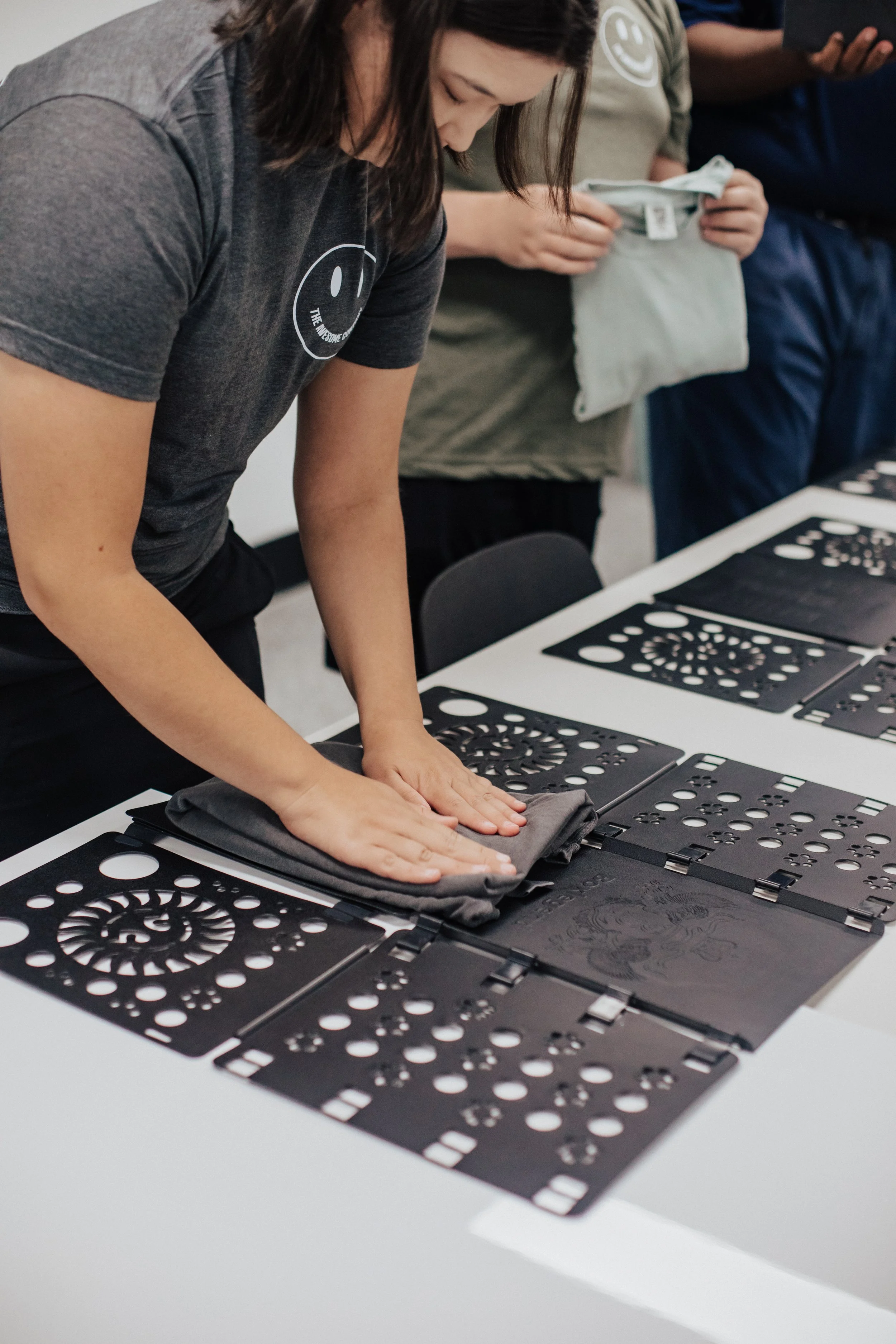 How to Put Pictures On T Shirts (It's Easy!) 