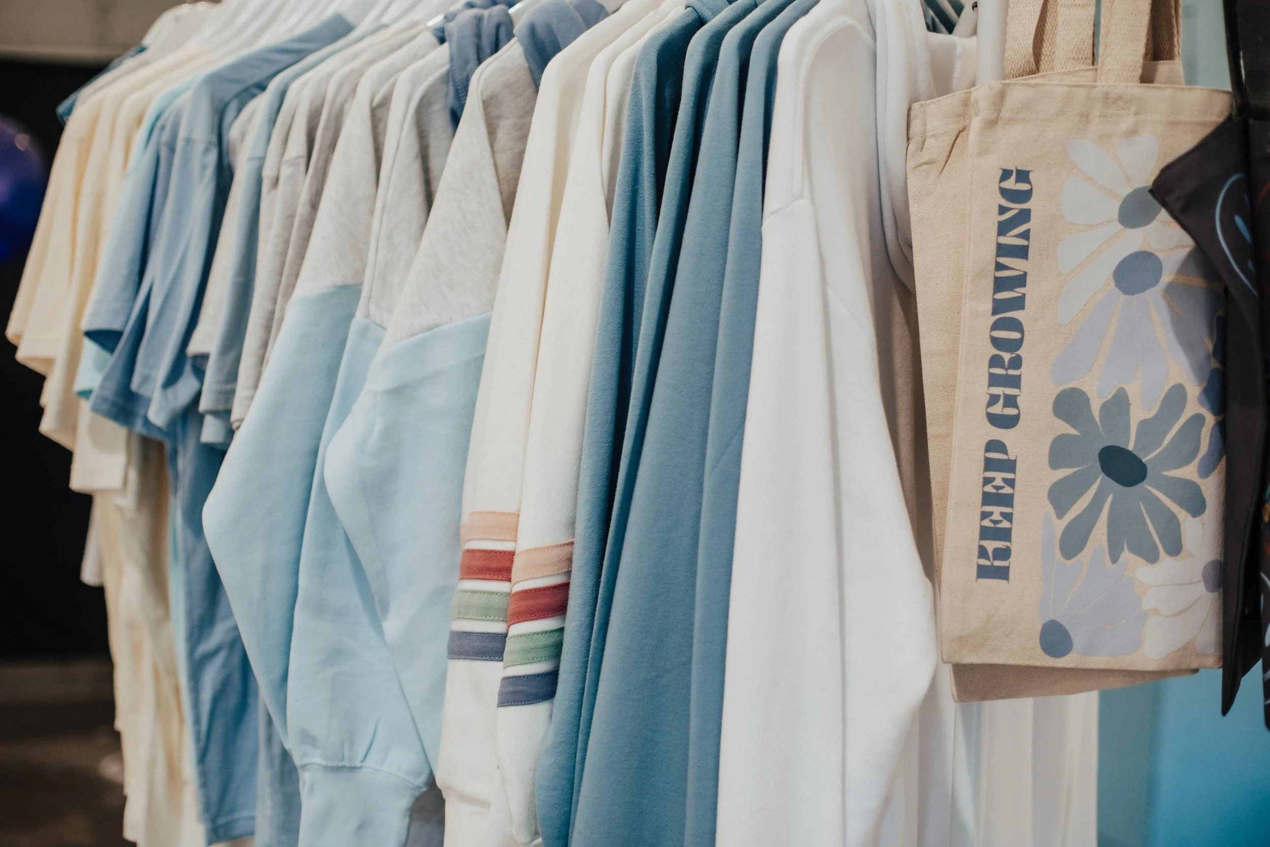 How to Find a Clothing Manufacturer in 7 Easy Steps