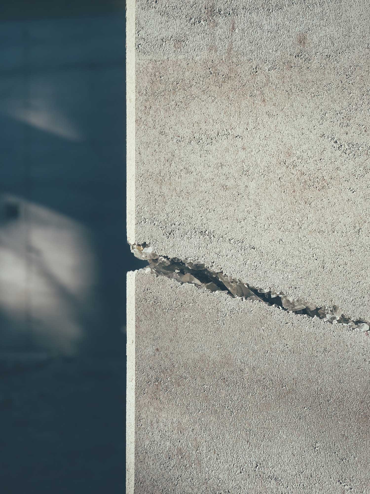 Quartz-lined geode detail sparkling in CALX Cabin children’s room wall.