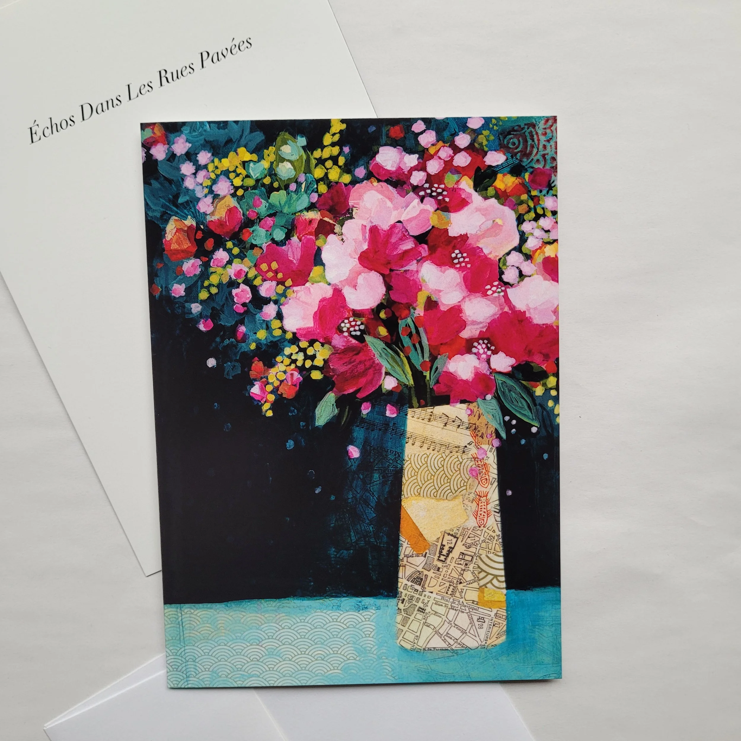 'Échos dans les rues pavées', greeting card