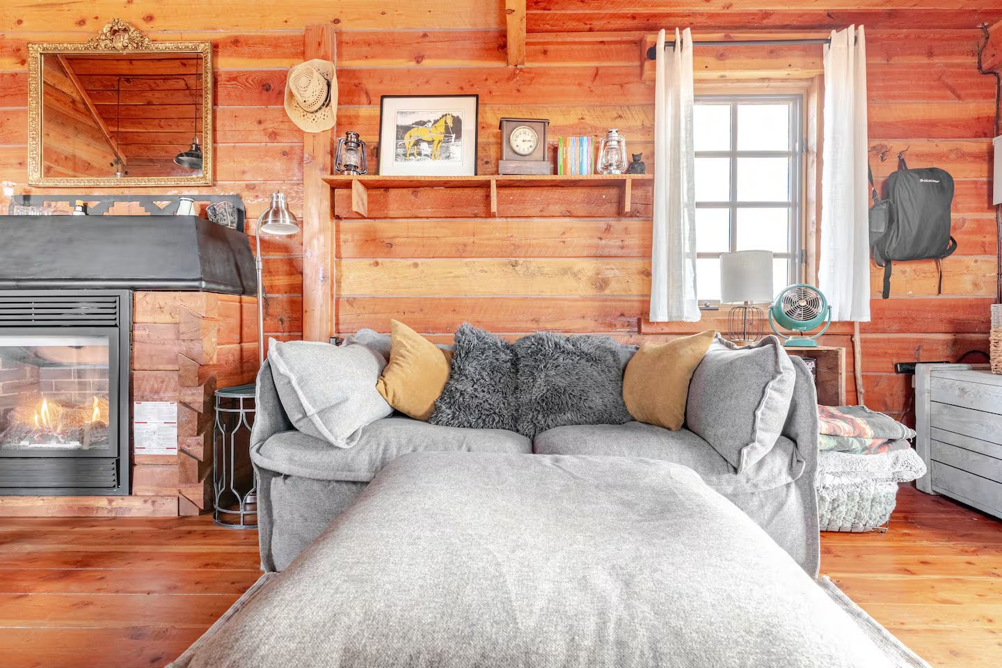 2005 Kit Carson Ln Interior Living Room 3.jpg