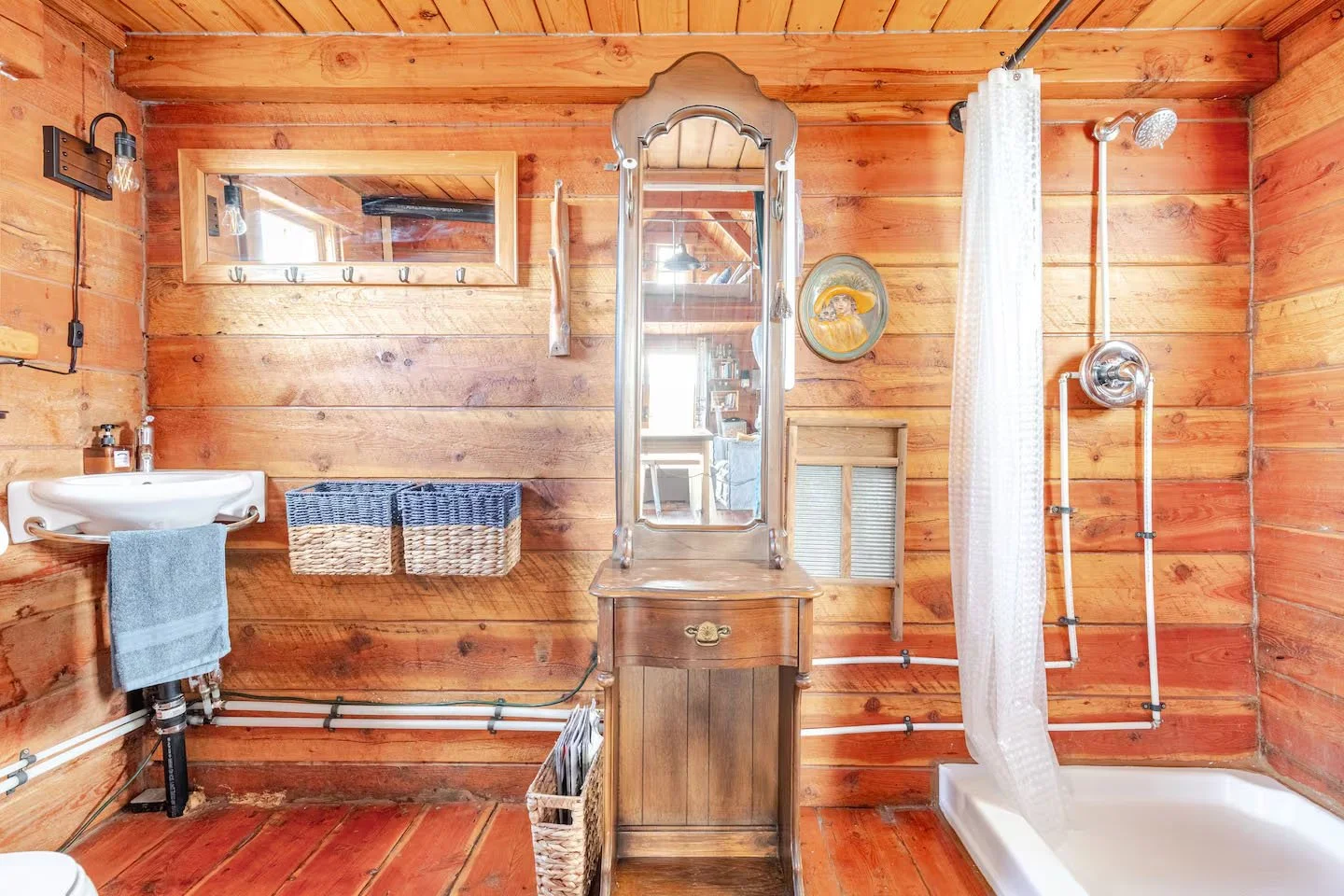 2005 Kit Carson Ln Interior Bathroom 1.jpg