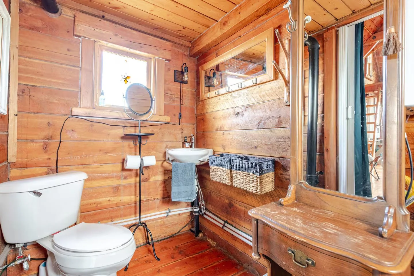 2005 Kit Carson Ln Interior Bathroom 3.jpg