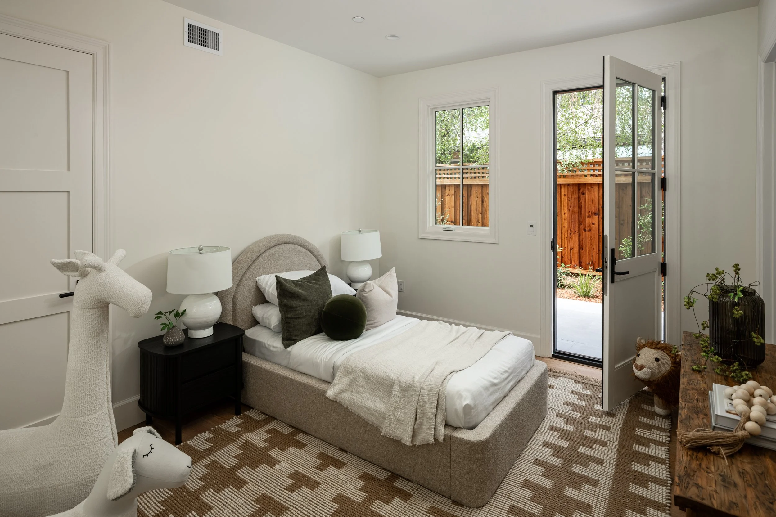 13-162AWaverley_Matt_Anello-5378-MLS.jpg
