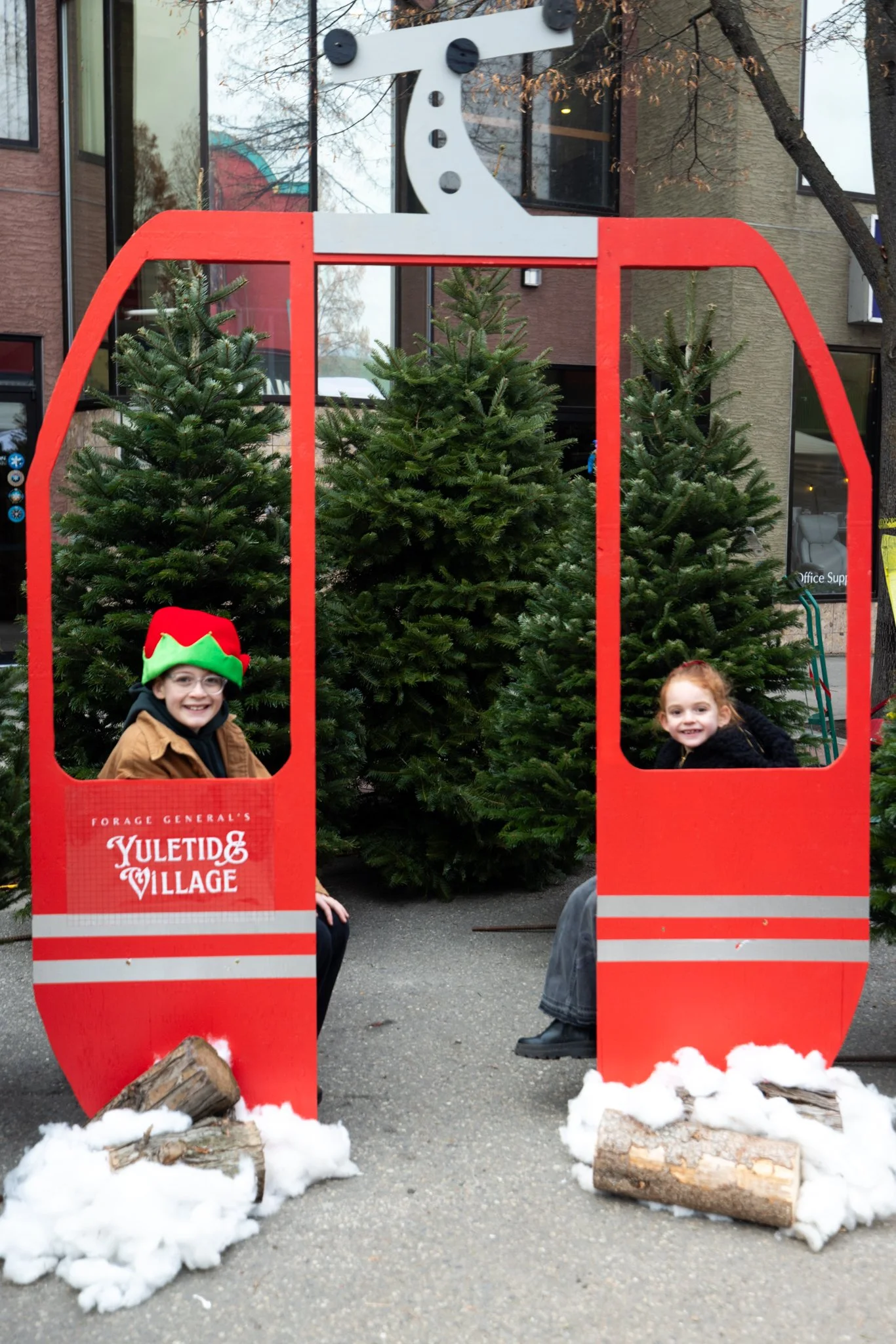 YULETIDE VILLAGE 2025 GREG SEBELL595.jpg