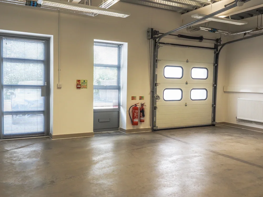 Loading+Bay+Room+3-8030007.webp