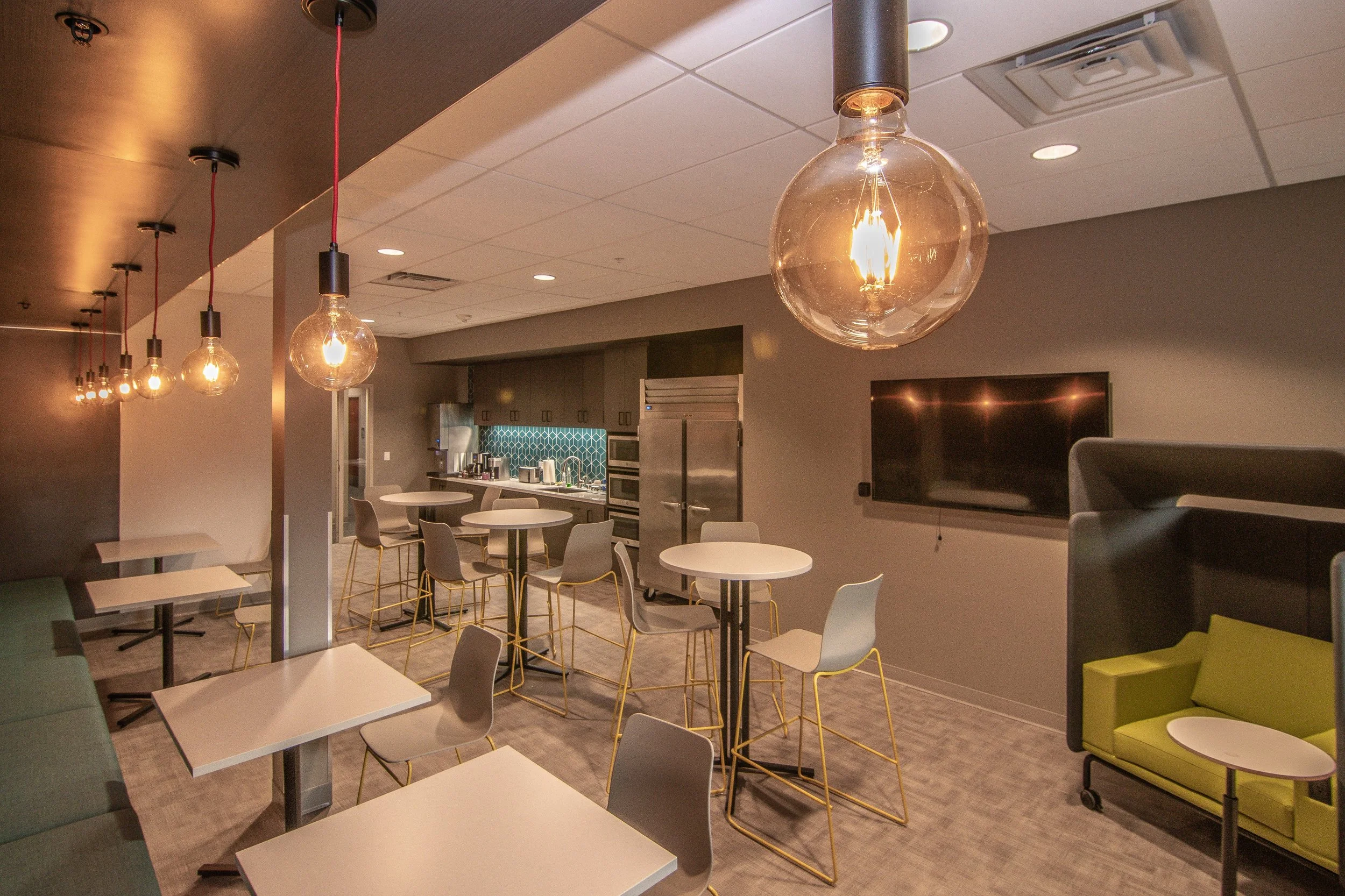 July 22, 2022_HZCU_Lobby_006-min.jpg