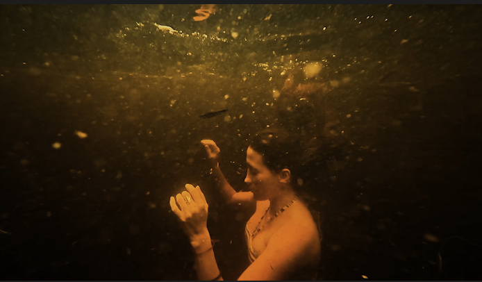 Filmed / Johnny Ranger // 
Performer / Carolina Ruiz