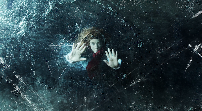 Crystal / Cirque du soleil  //
Shot directed / Johnny Ranger //
Concept, edit and coloring / Johnny Ranger //
Animation / Mauricio Dantas Melo
Underwater shoot production / ParceQue Films//
Underwater cameras team / Aquamédia //
Performer / Nobahar D