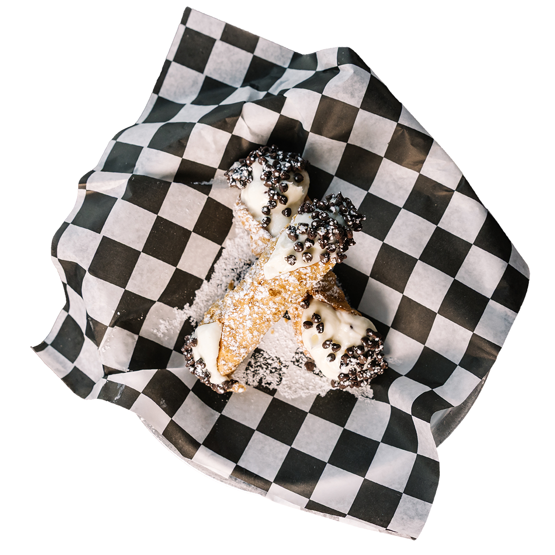 CANNOLIS: Crispy shell & fluffy filling with cinnamon and chocolate