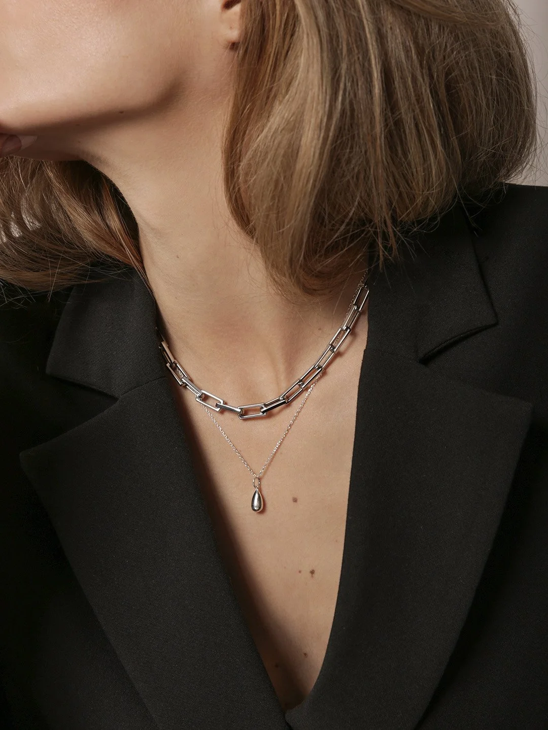 _0001_tear drop necklace + fine junction 60156.jpg