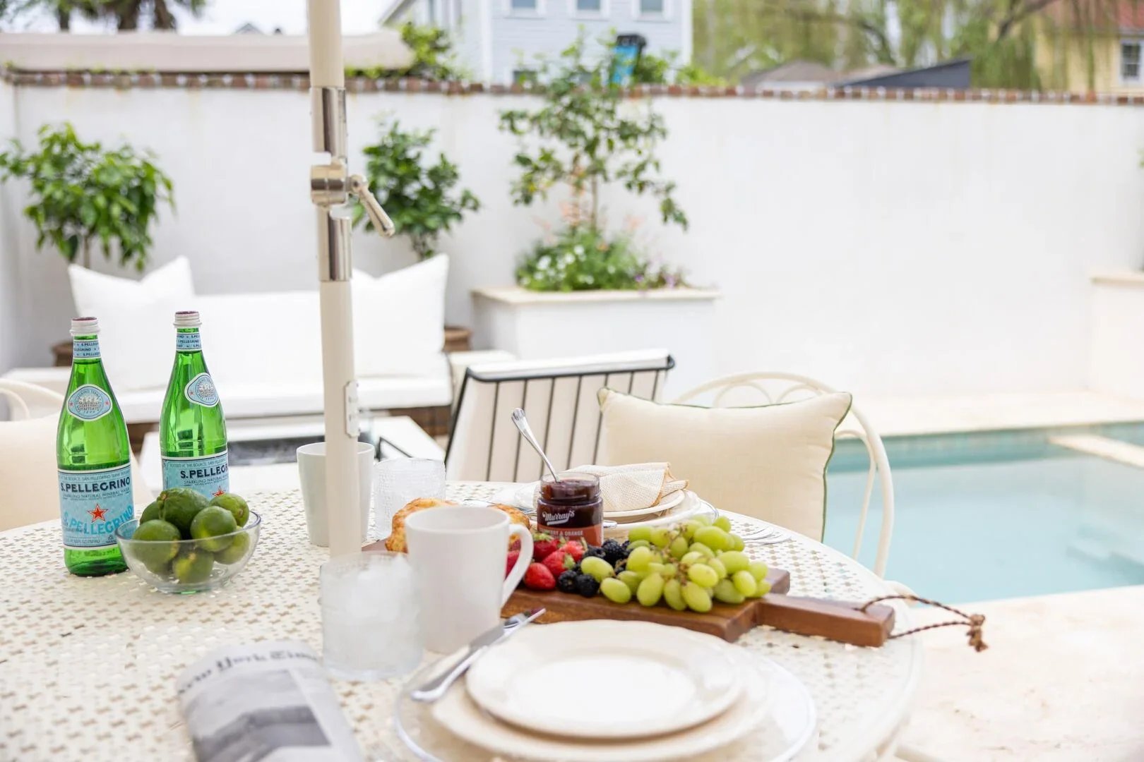 The Rosewater House - downtown Charleston rental with pool
