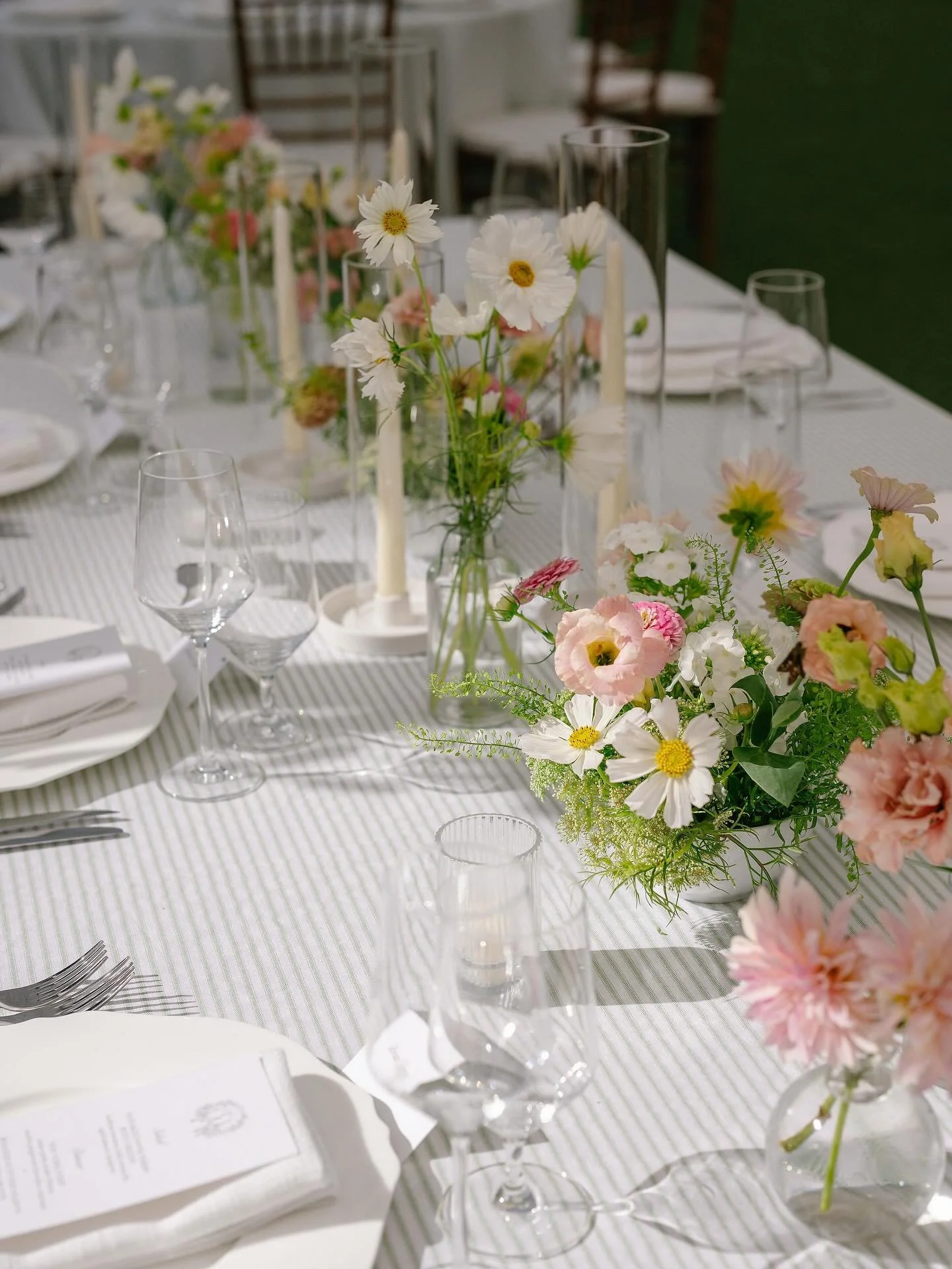 The sweetest reception with the most incredible August weather. For those couples who buried the bourbon in Keswick last month, thank you for your service. 🫡 
Photographer @meredith_coe 
Venue @keswickvineyards 
Catering @candocatering 
Florals @wil