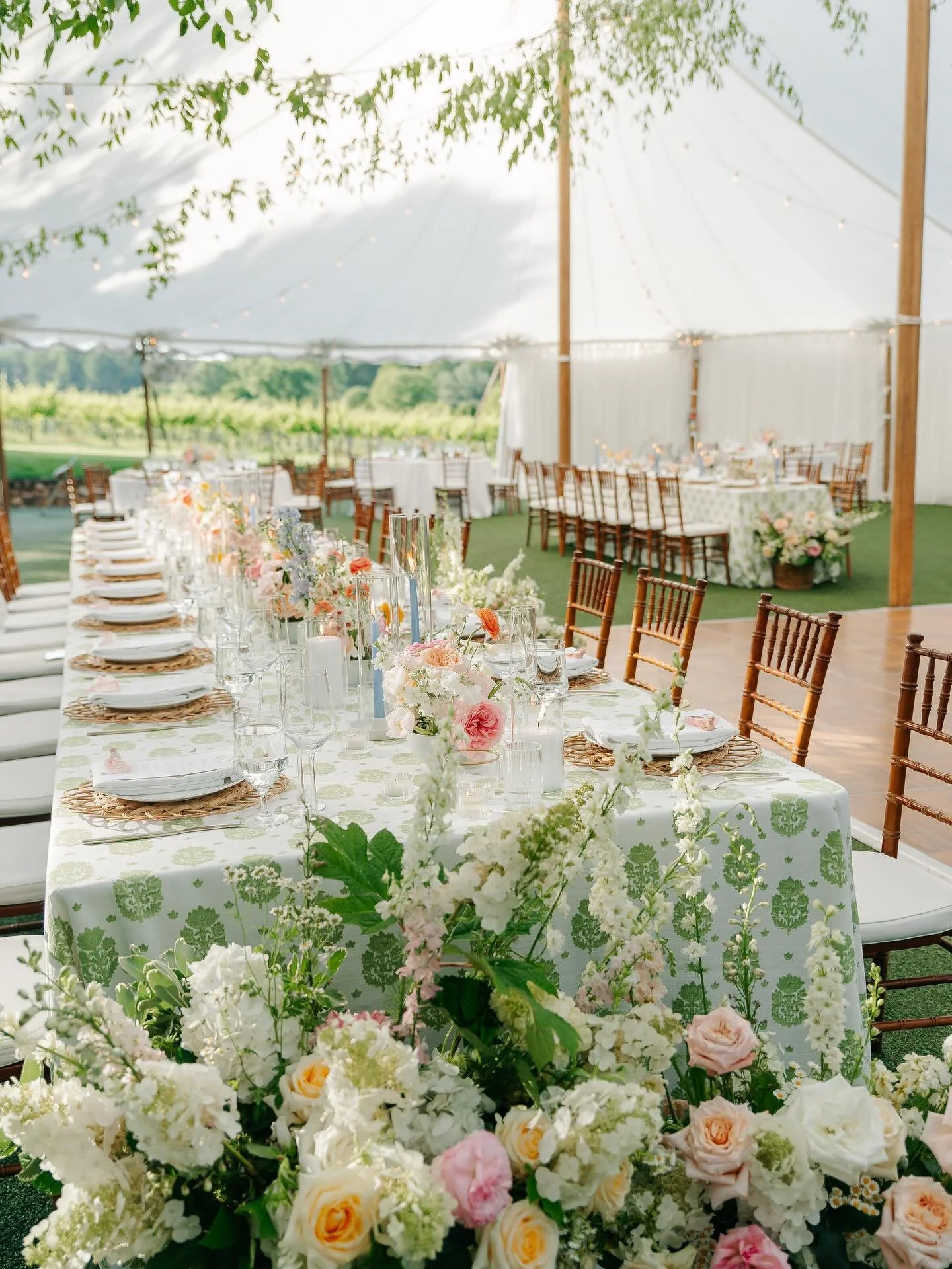 Back from vacation and preparing for our August weddings. We get to celebrate two amazing couples both getting married at Keswick Vineyards!
Venue @keswickvineyards 
Photography @sarahhoustonphotography 
Catering @exchangeevents 
Florals @willowbranc