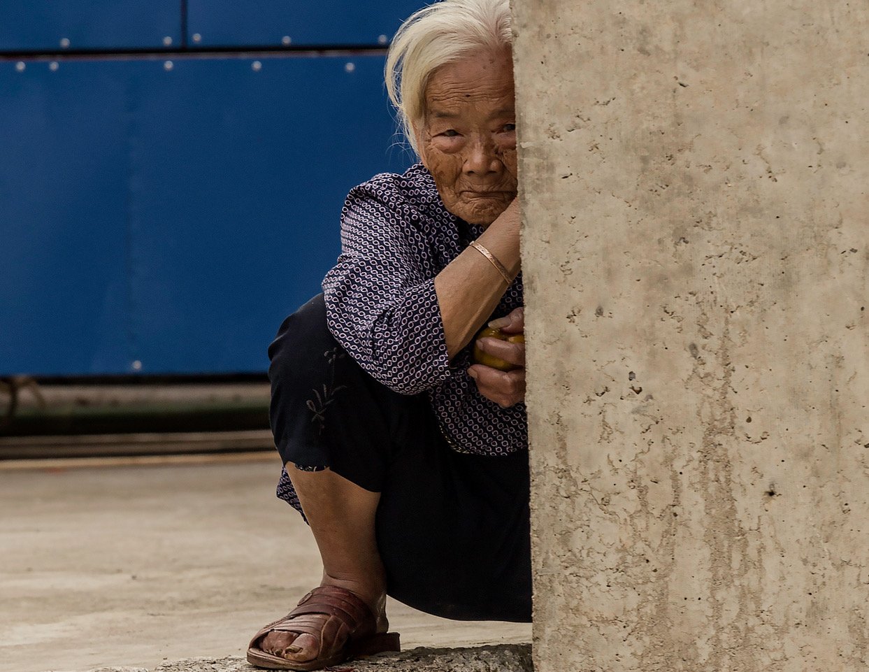 Hiding lady IMG_52612.jpeg