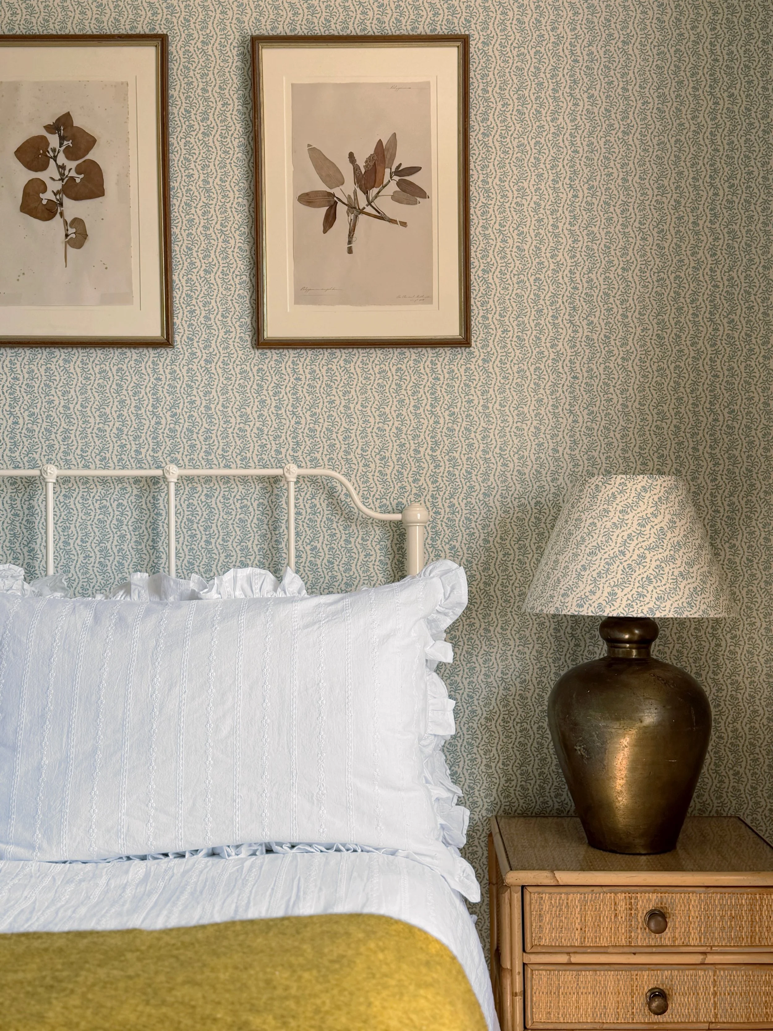 Wavelet, a new pretty blue in one of our favorite patterns, Posy from @ellenmerchant 💙

Same beautiful pattern you found in a linen, now available in a wallpaper&mdash;and they go perfectly together.

Memos always available at hello@lamaison-louise.