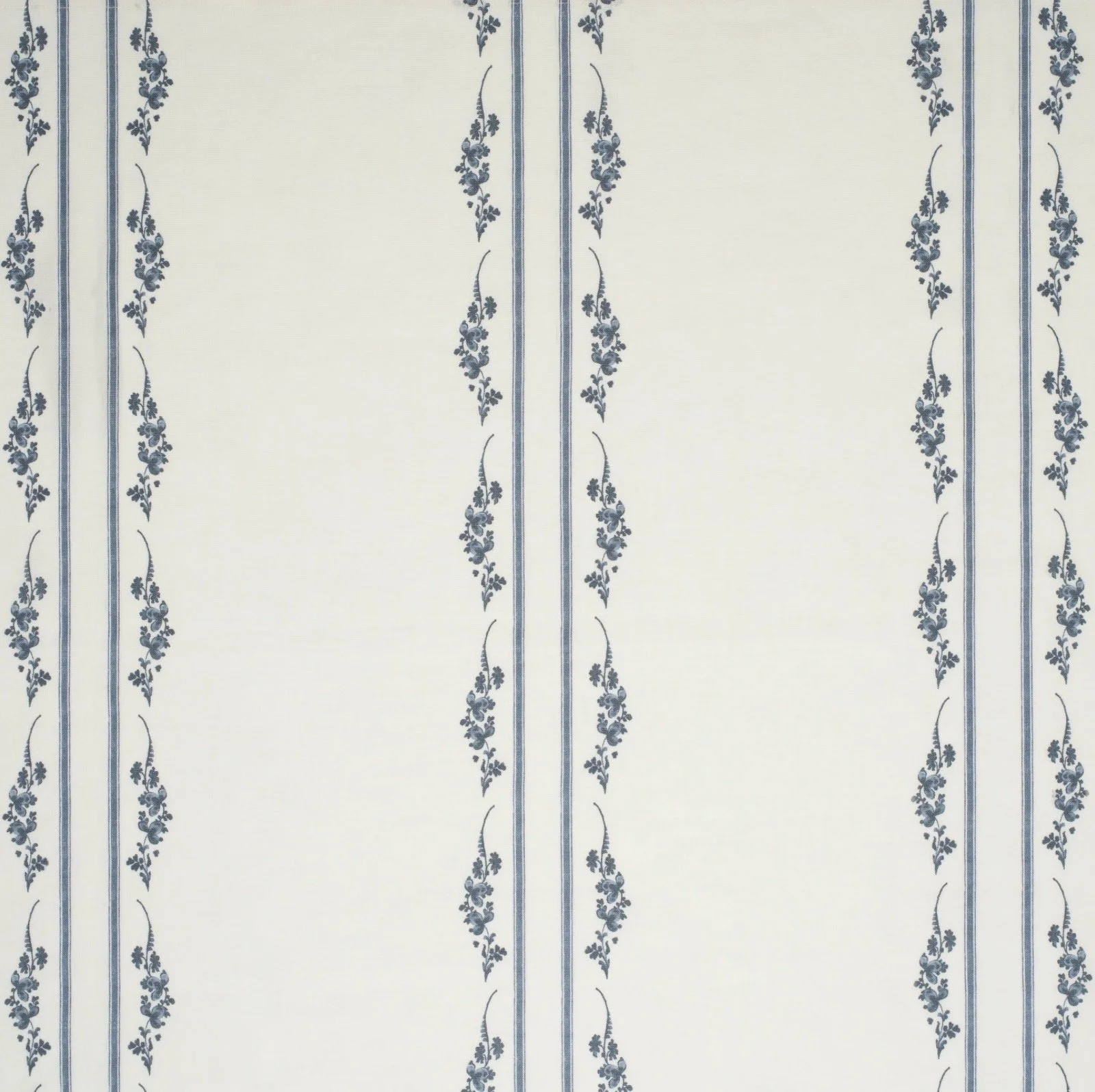Trifolium Matchprint Linen | Midnight On Ivory