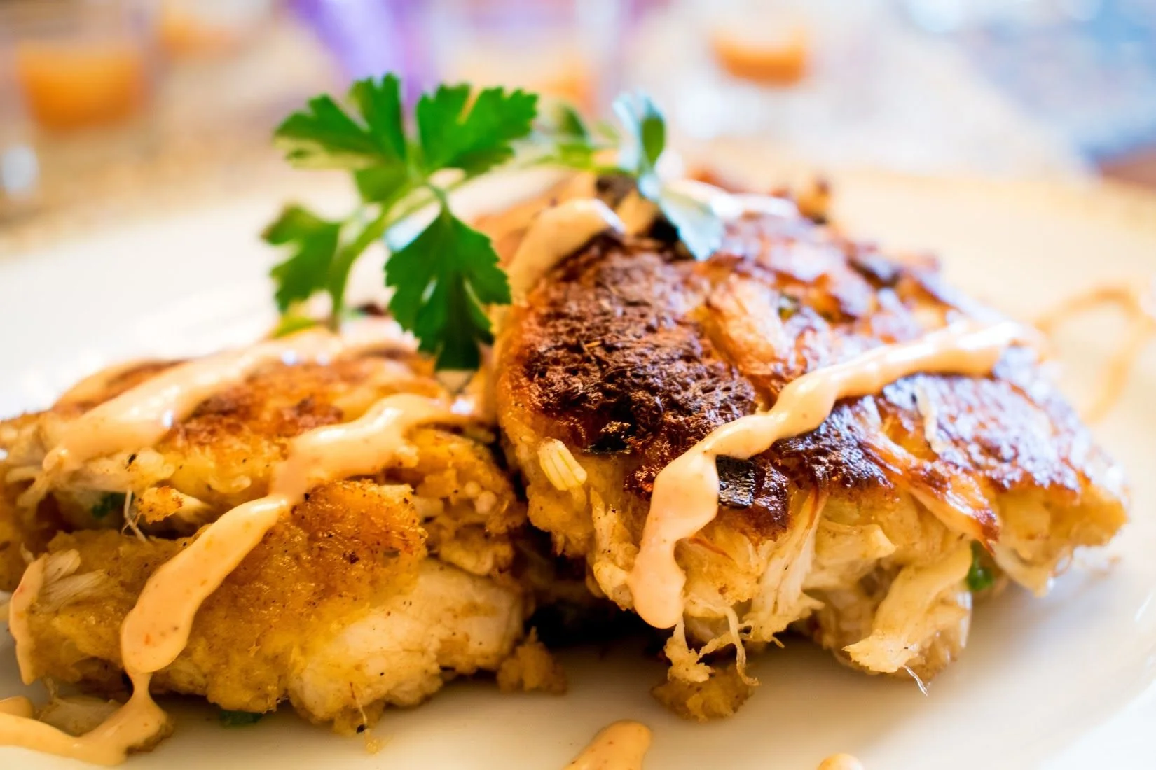 Crab Cakes with Spicy Aioli Sauce​