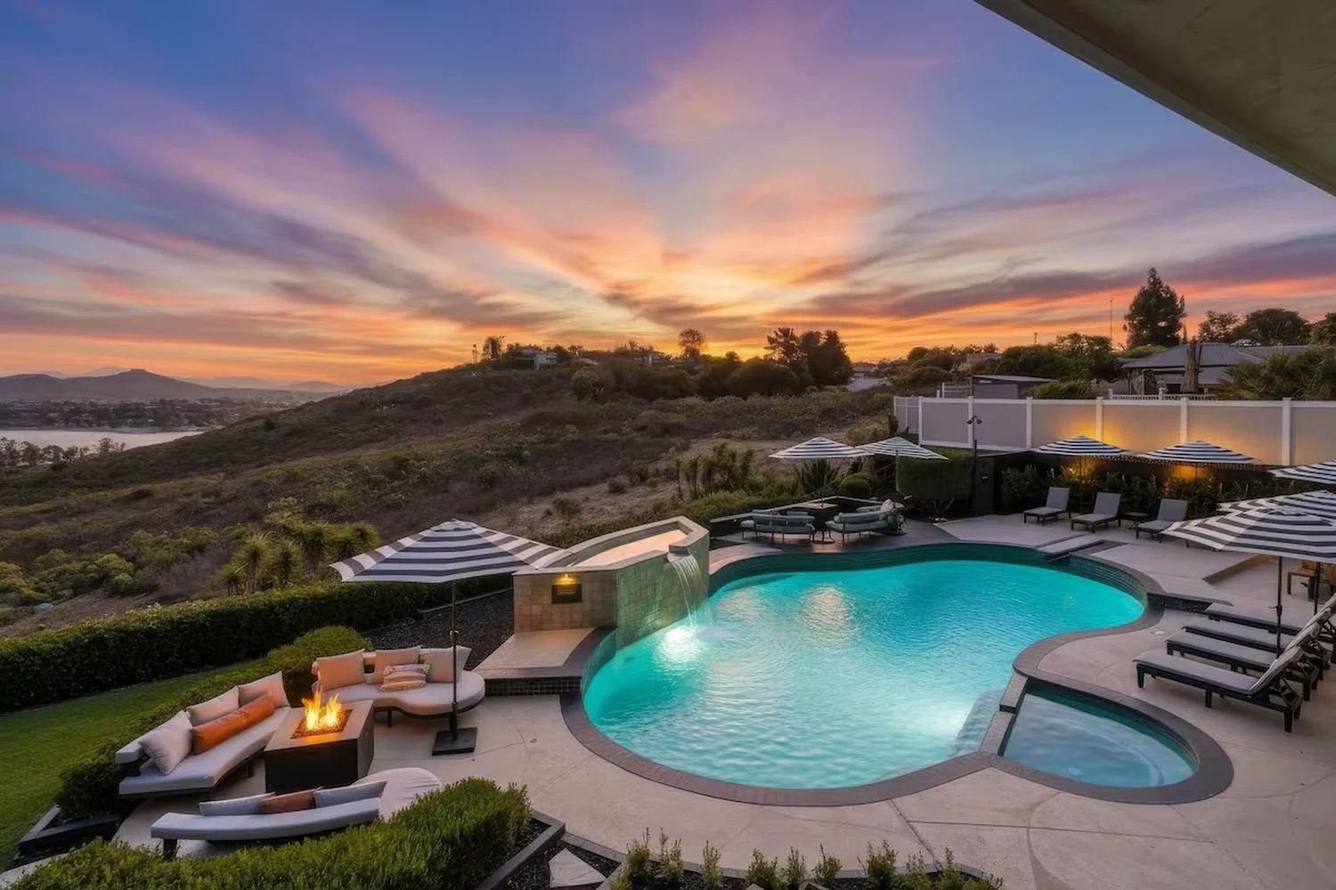 venue_1_pool_sunset.jpg