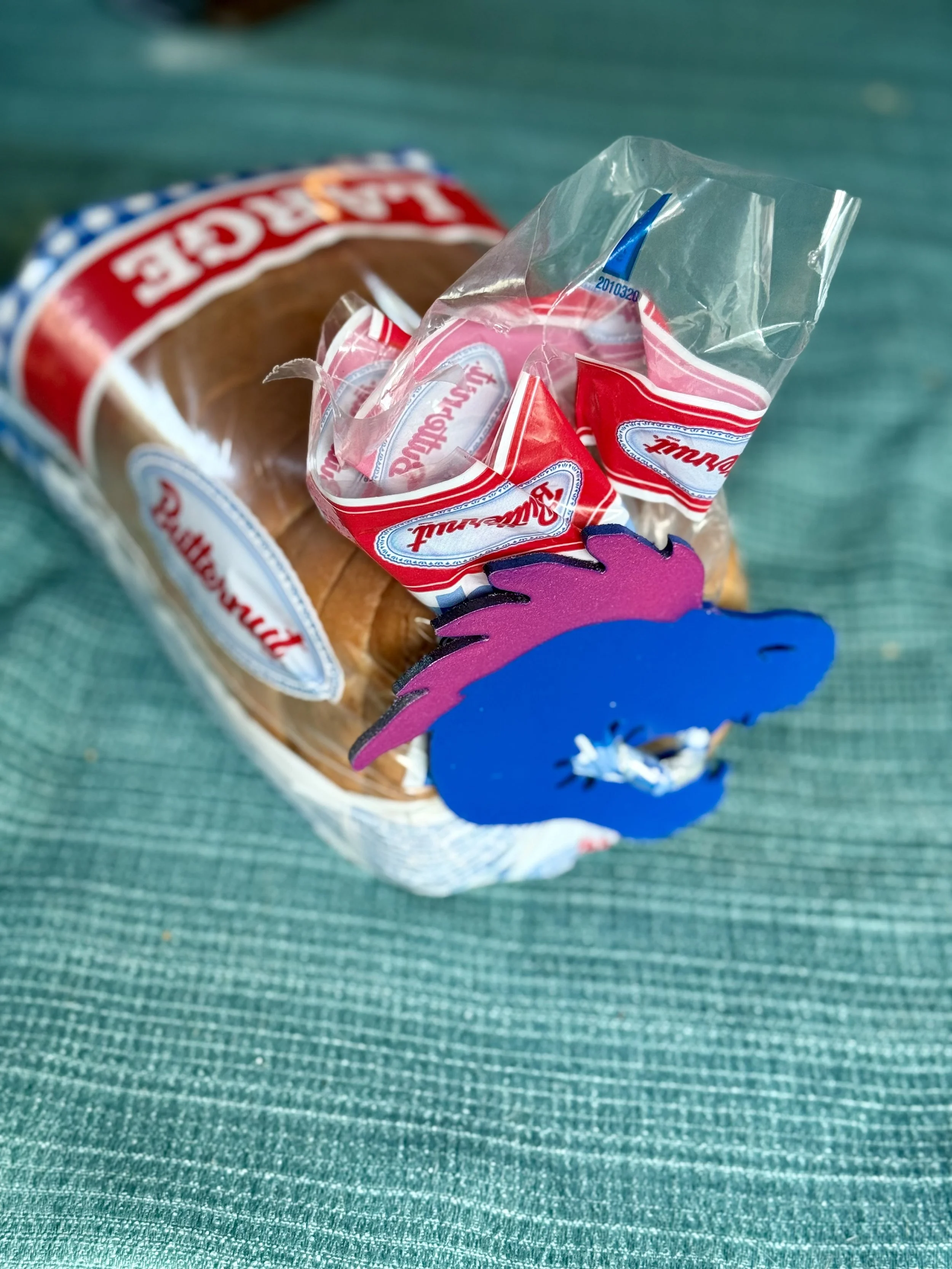 Mongo Bread Tie