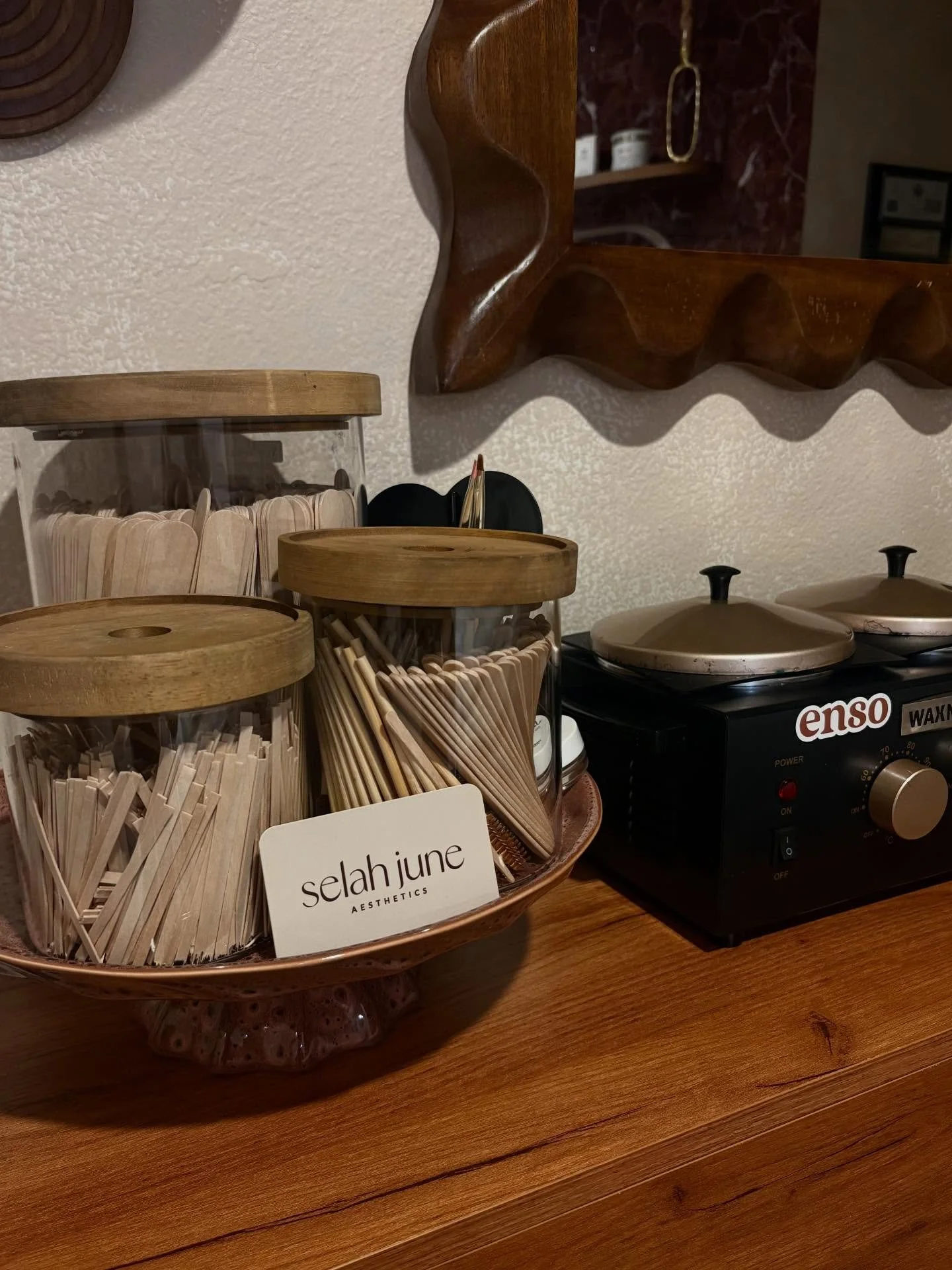 Swipe for a before ➝ after ✨
Smooth, hydrated, &amp; irritation free. This is why we wax!

Book your appointment at SelahJuneAesthetics.com 🤎

#redlandsesthetician #iewaxer #inlandempirewaxing #brazilianwaxexpert #professionalwaxing