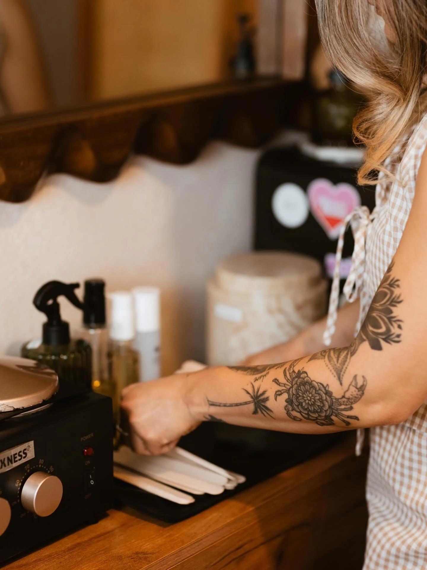 Proof that waxing > shaving🍯

With consistent Brazilian waxing:
&bull; hair grows back slower + finer
&bull; less irritation + fewer ingrowns
&bull; smooth skin for weeks, not days

Ready to make the switch? March books are open at
Selahjuneaesth