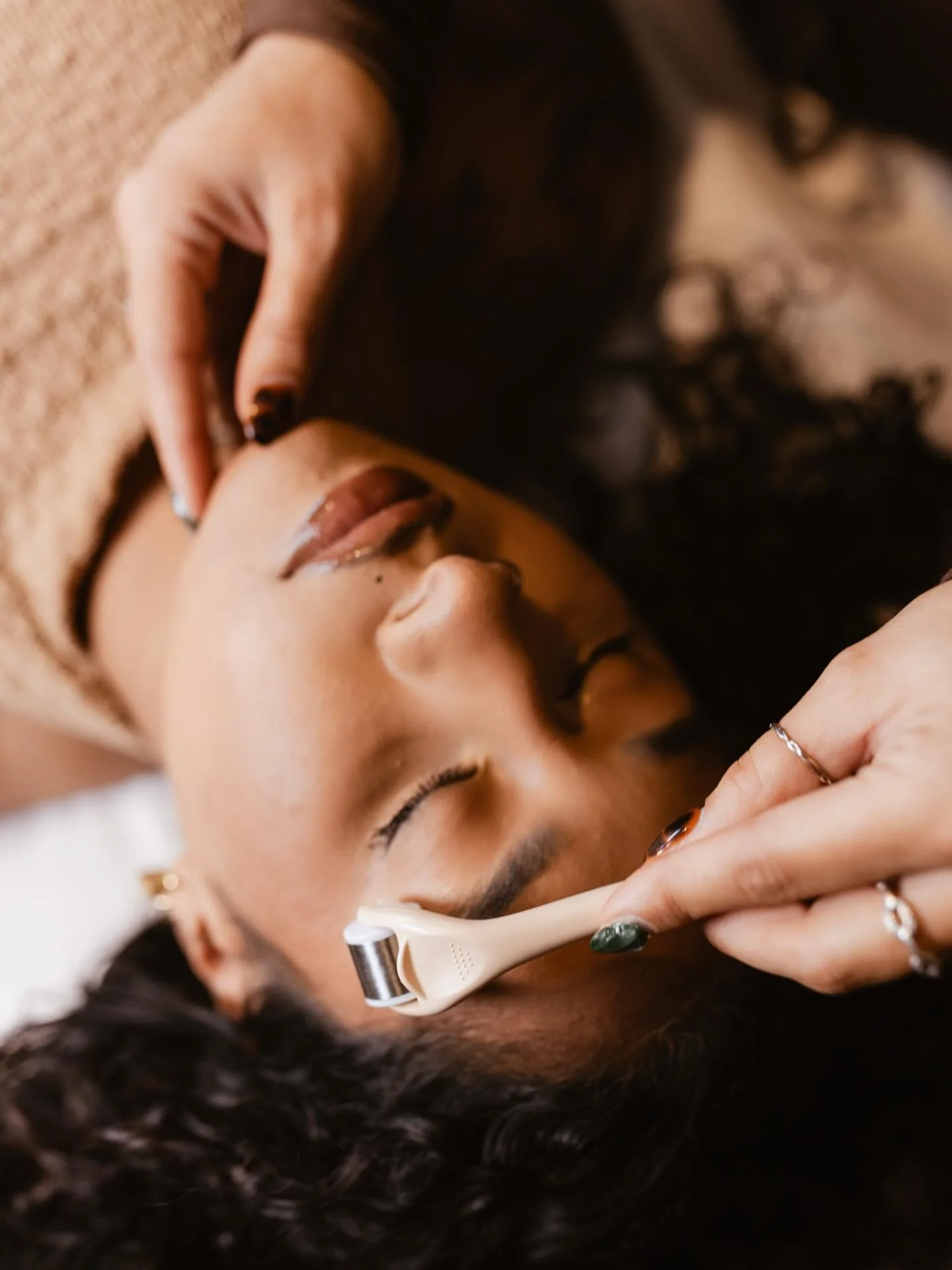 LUXE BROW MODEL CALL 🤎

I&rsquo;m looking for a few models next week for my Luxe Brow Wax ✨

What&rsquo;s included:
&bull; custom brow mapping 
&bull; precision trimming 
&bull; waxing 
&bull; styling + finishing touches 

Model rate: $20 (reg. $25 