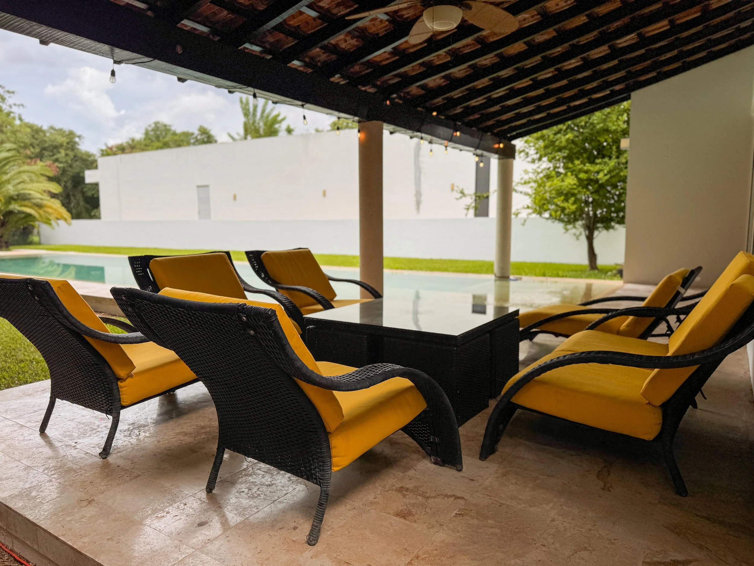 patio1-min.jpg