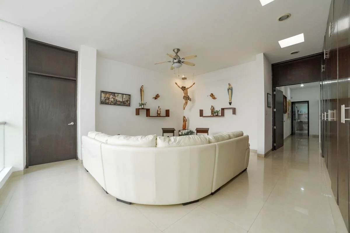 Recibidor recámara principal.jpg