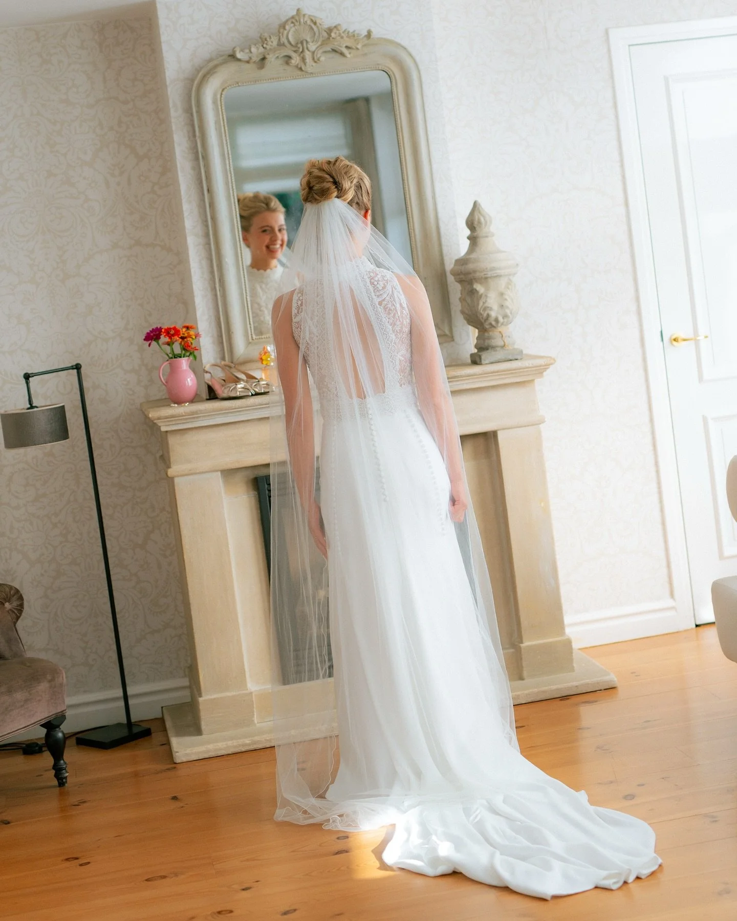 Wat is jouw favoriete gedeelte van een bruiloft om vast te leggen? 

Voor mij is dit misschien wel de ochtend 🫶🏼

#trouwfotograaf #beginnendtrouwfotograaf #beginnendefotograaf #bruiloft #bruiloftinspiratie #portfolioshoot #styledshoot