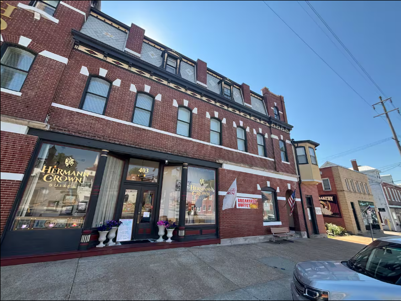 Crown's Decade Suites.PNG