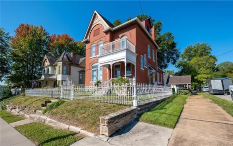 Market Street Mansion.PNG