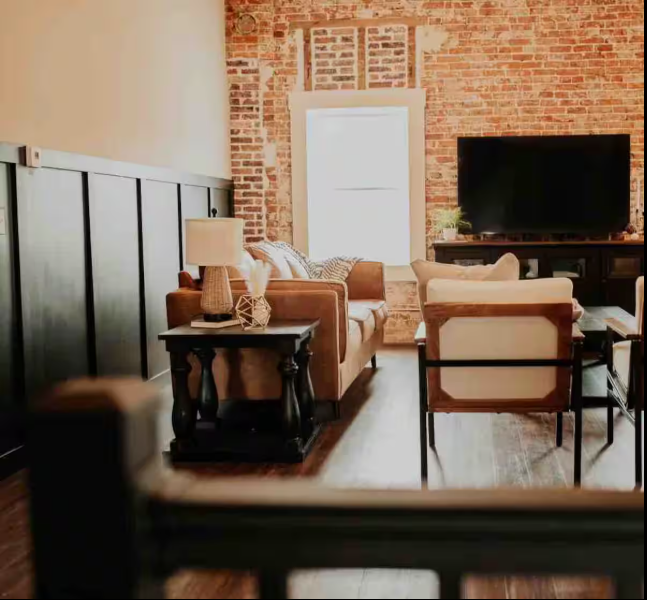 Apothacary Guesthouse.PNG