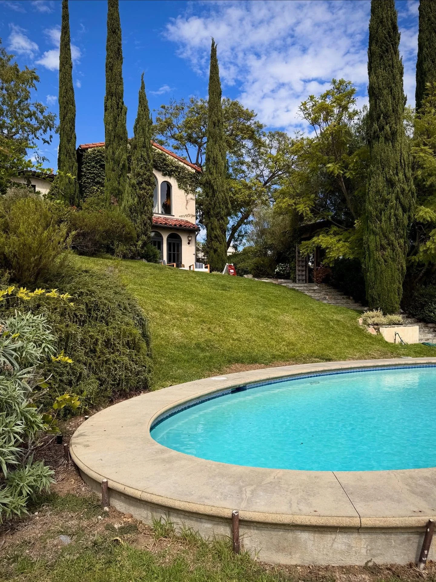 💕 A Spanish sanctuary in the sky &mdash; this restored villa in The Oaks blends timeless 1920s romance with modern California living

✔️&nbsp;Grand rotunda entry + soaring vaulted truss ceilings with Malibu tile + carved arches&nbsp;

✔️&nbsp;French