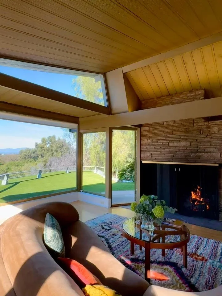 🎬 The Roxy Roth House - A 1946 R.M. Schindler Icon in Studio City

✔️ Designed in 1946 for screenwriter Roxy Roth and held by just four creative owners over nearly eight decades &mdash; a rare and important Schindler residence

✔️ This home reads le