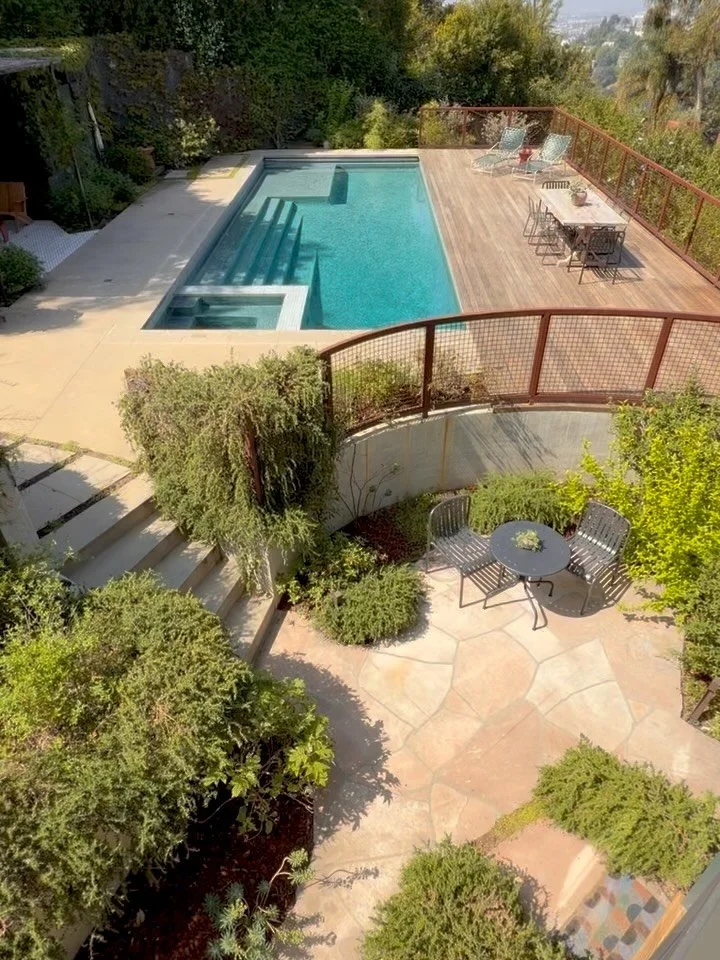 🌿 Just listed! A hillside sanctuary above Silver Lake with panoramic views

✔️ Originally built in 1936 and reimagined by Barbara Bestor in 2017, set on a rare double lot

✔️ I ❤️ the light-filled interiors, clean lines, and playful design moments t